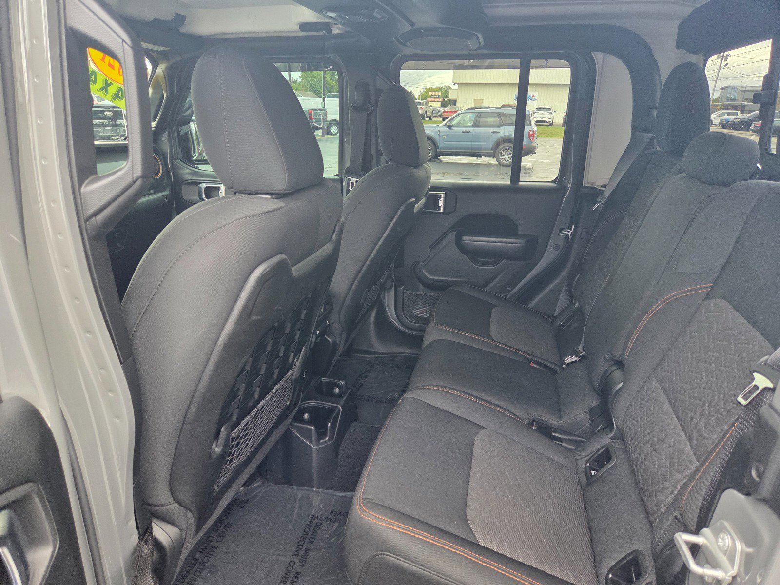 2021 Jeep Gladiator Mojave - Photo 10