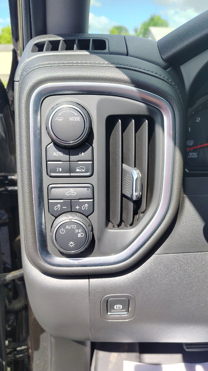 2020 Chevrolet Silverado 1500 LT - Photo 30
