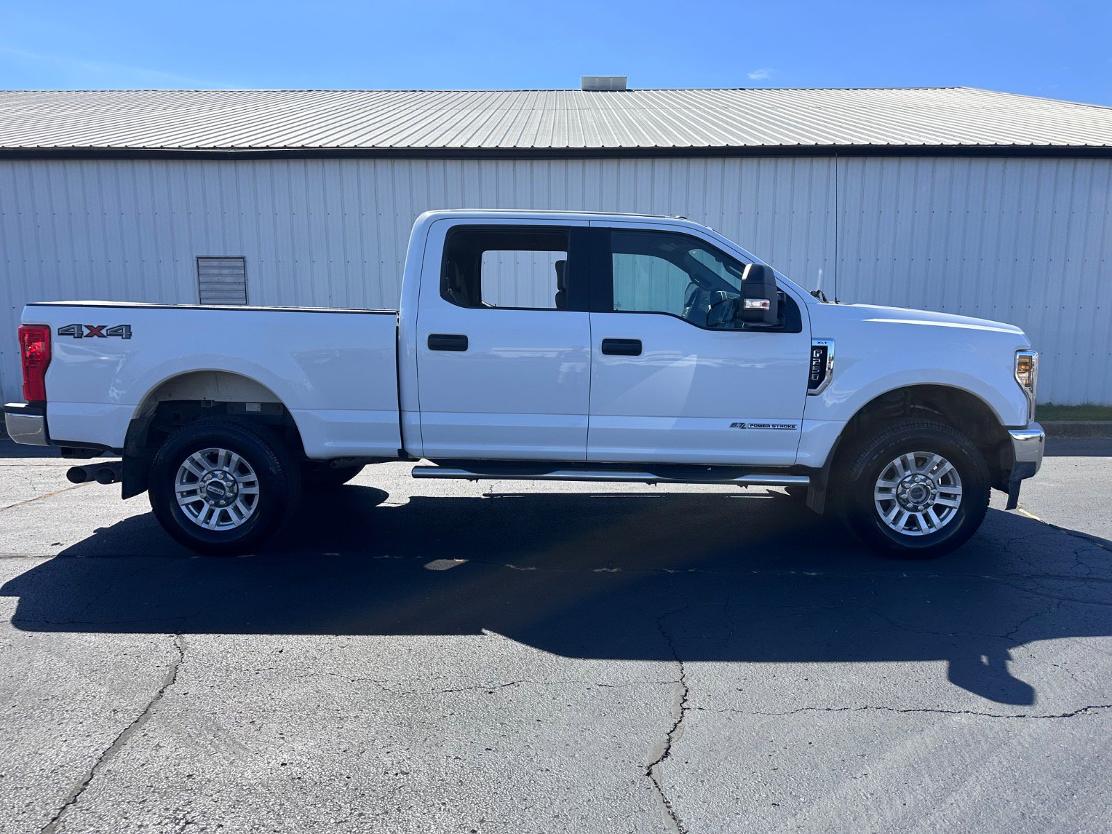 Used 2018 Ford F-250 Super Duty XLT with VIN 1FT7W2BT8JEB37367 for sale in Connersville, IN