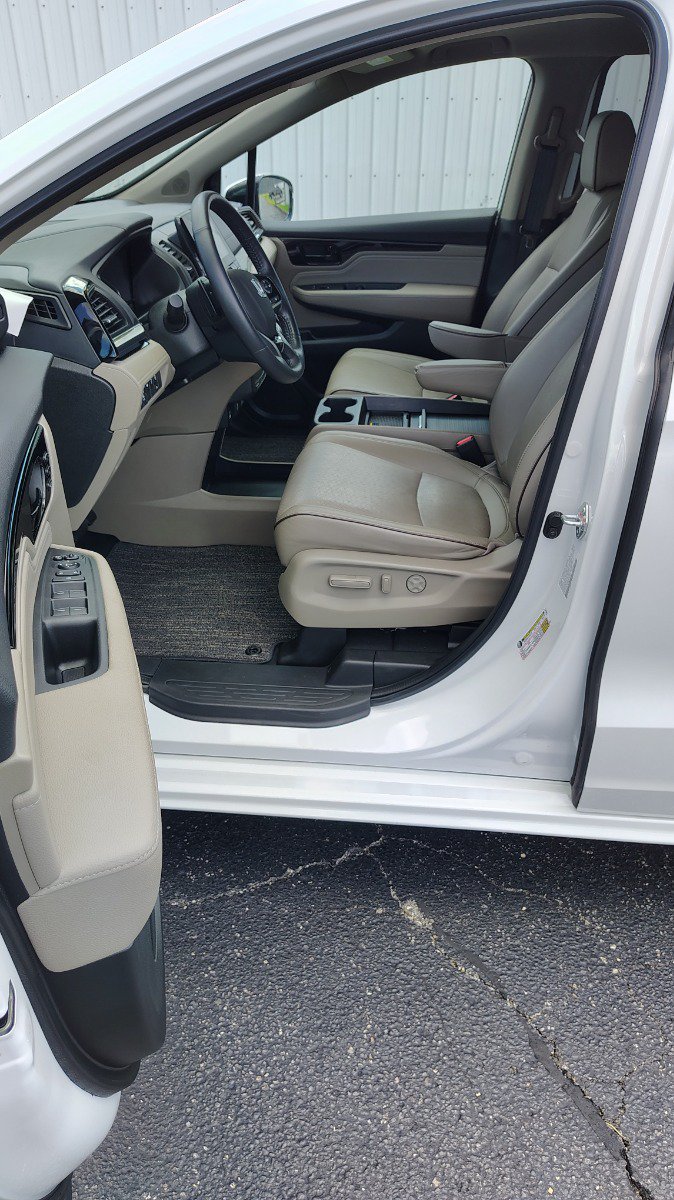 2023 Honda Odyssey Elite - Photo 16