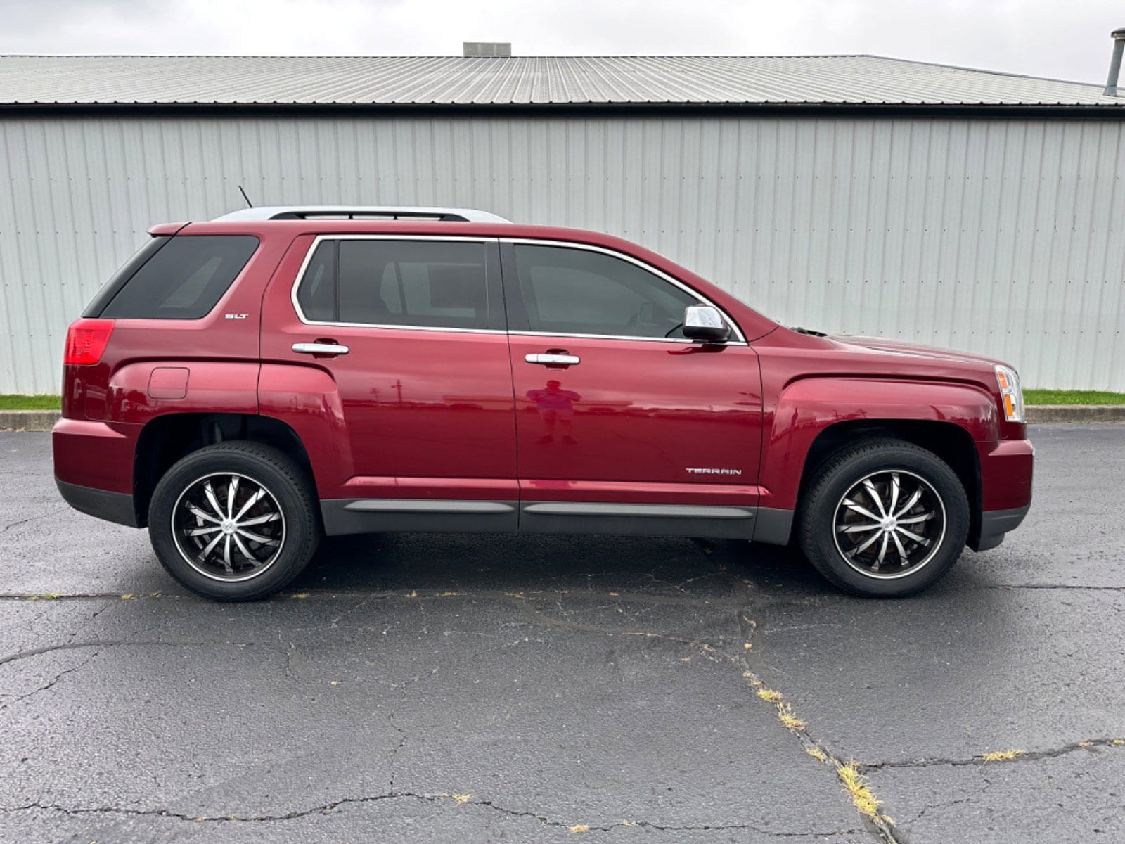 Used 2017 GMC Terrain SLT with VIN 2GKALPEK9H6112477 for sale in Connersville, IN