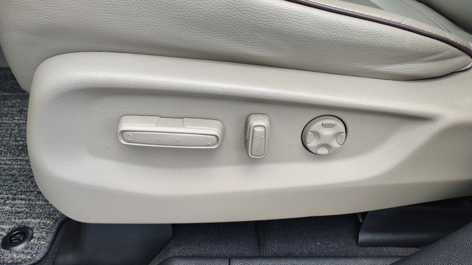 2023 Honda Odyssey Elite - Photo 18