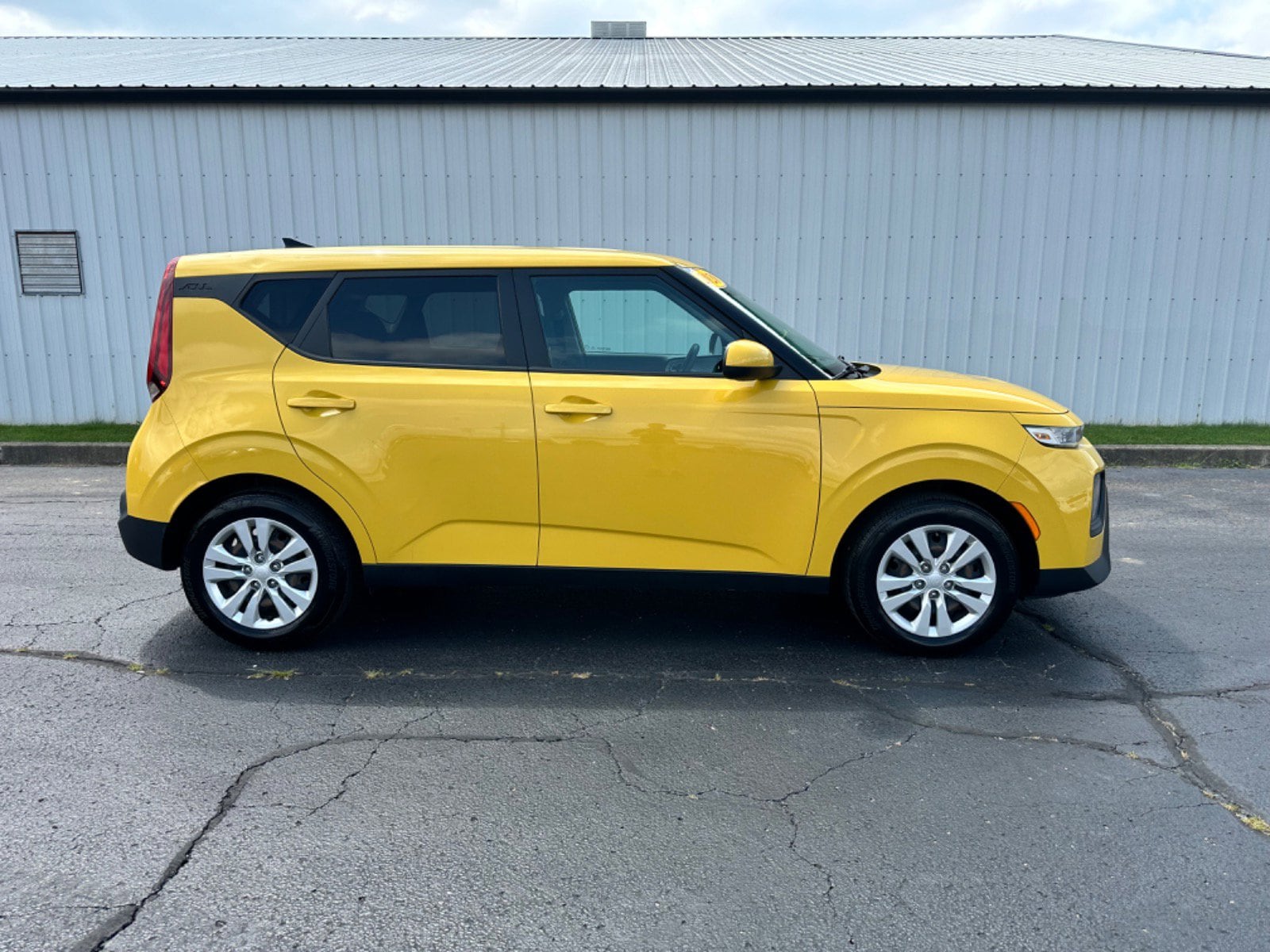 Used 2020 Kia Soul LX with VIN KNDJ23AU0L7103495 for sale in Connersville, IN