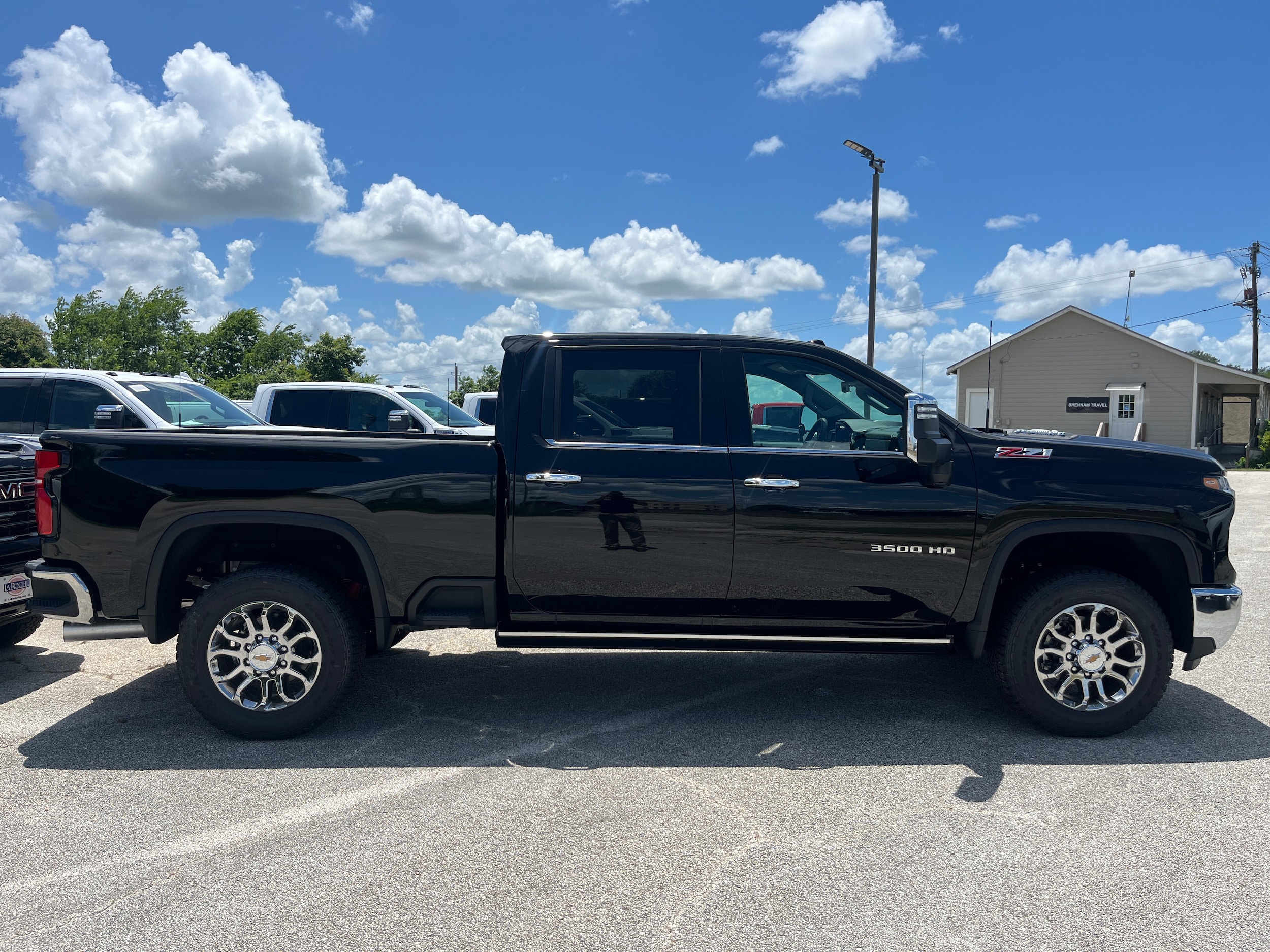 2026 Chevrolet Silverado 3500 HD LTZ - Photo 7