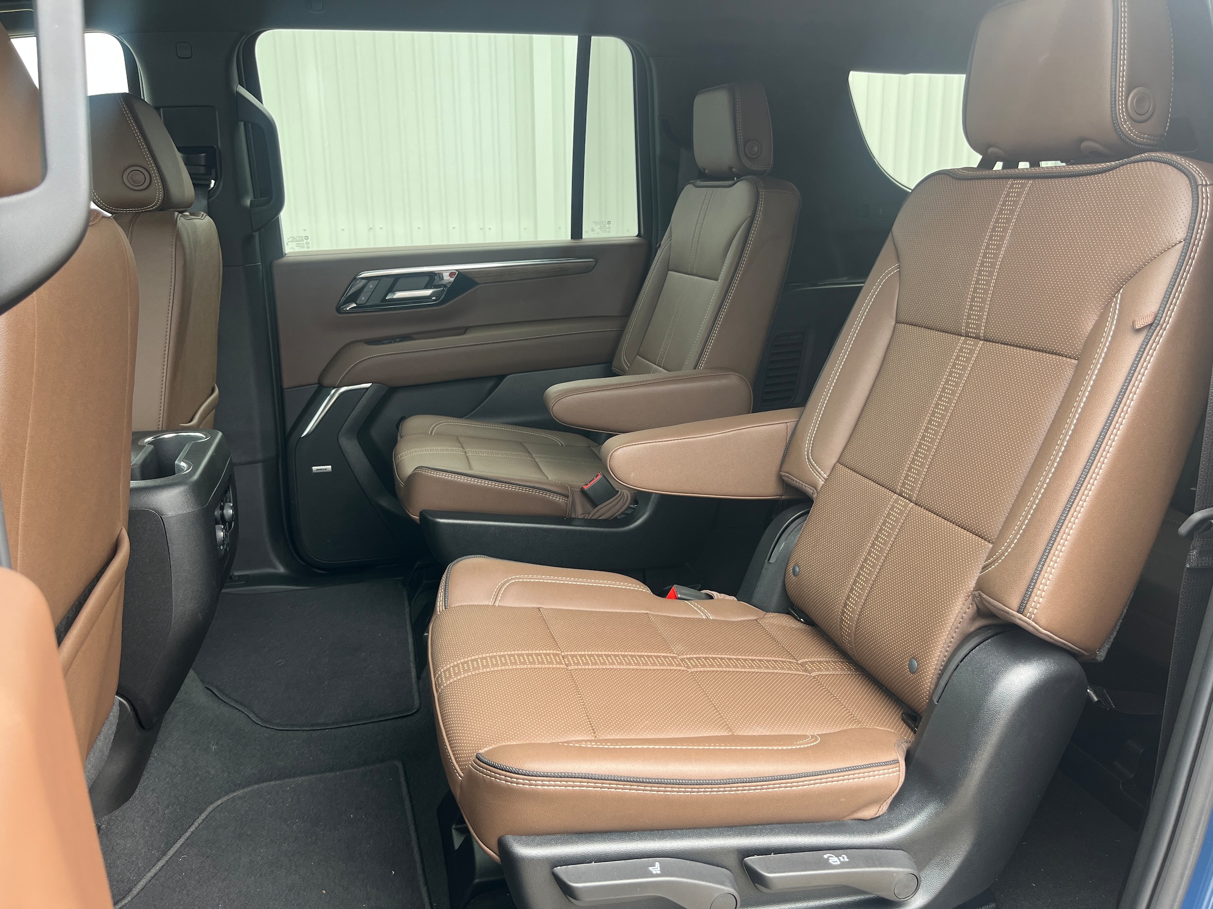 2026 Chevrolet Suburban High Country - Photo 12