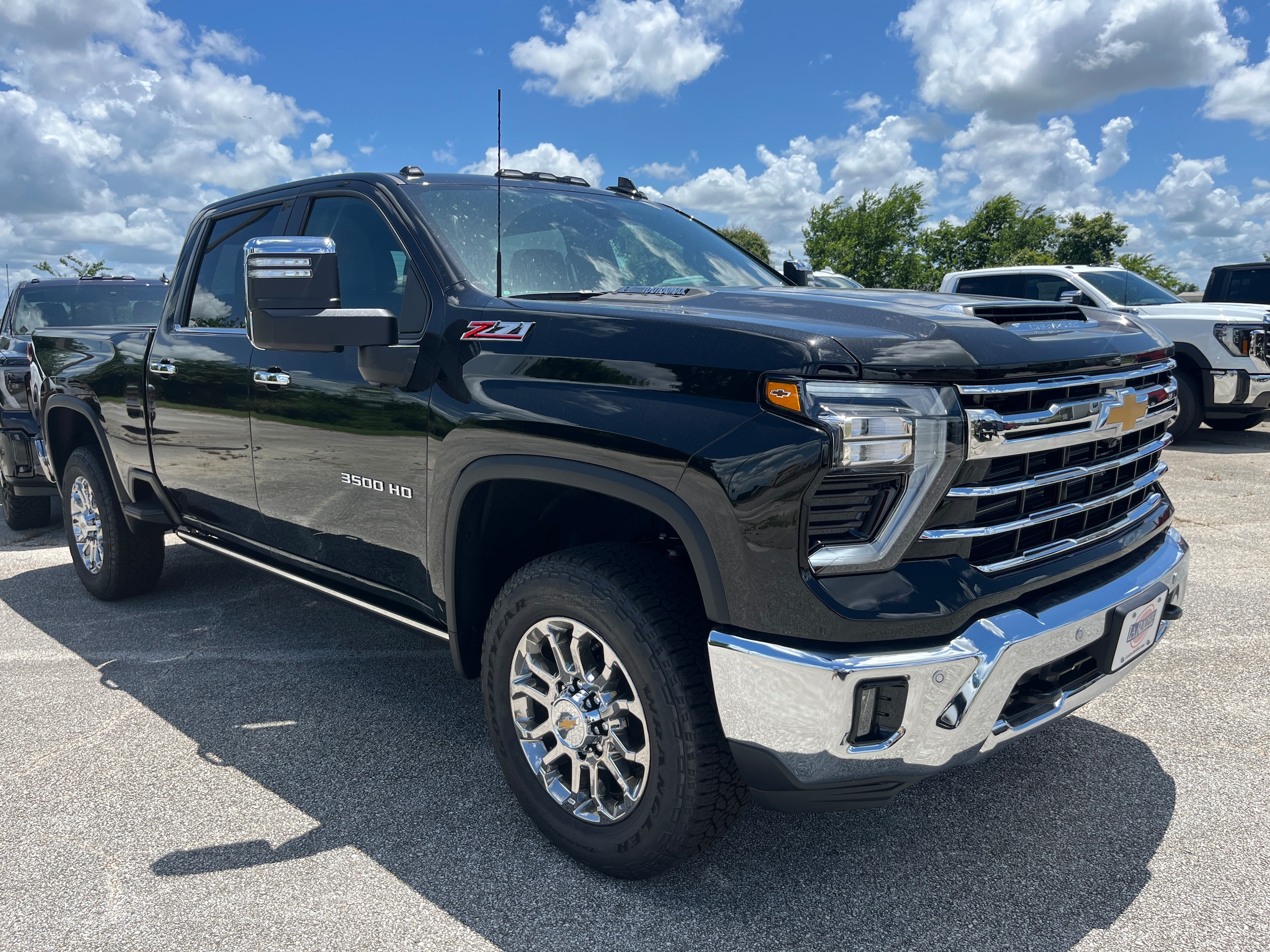 2026 Chevrolet Silverado 3500 HD LTZ - Photo 8