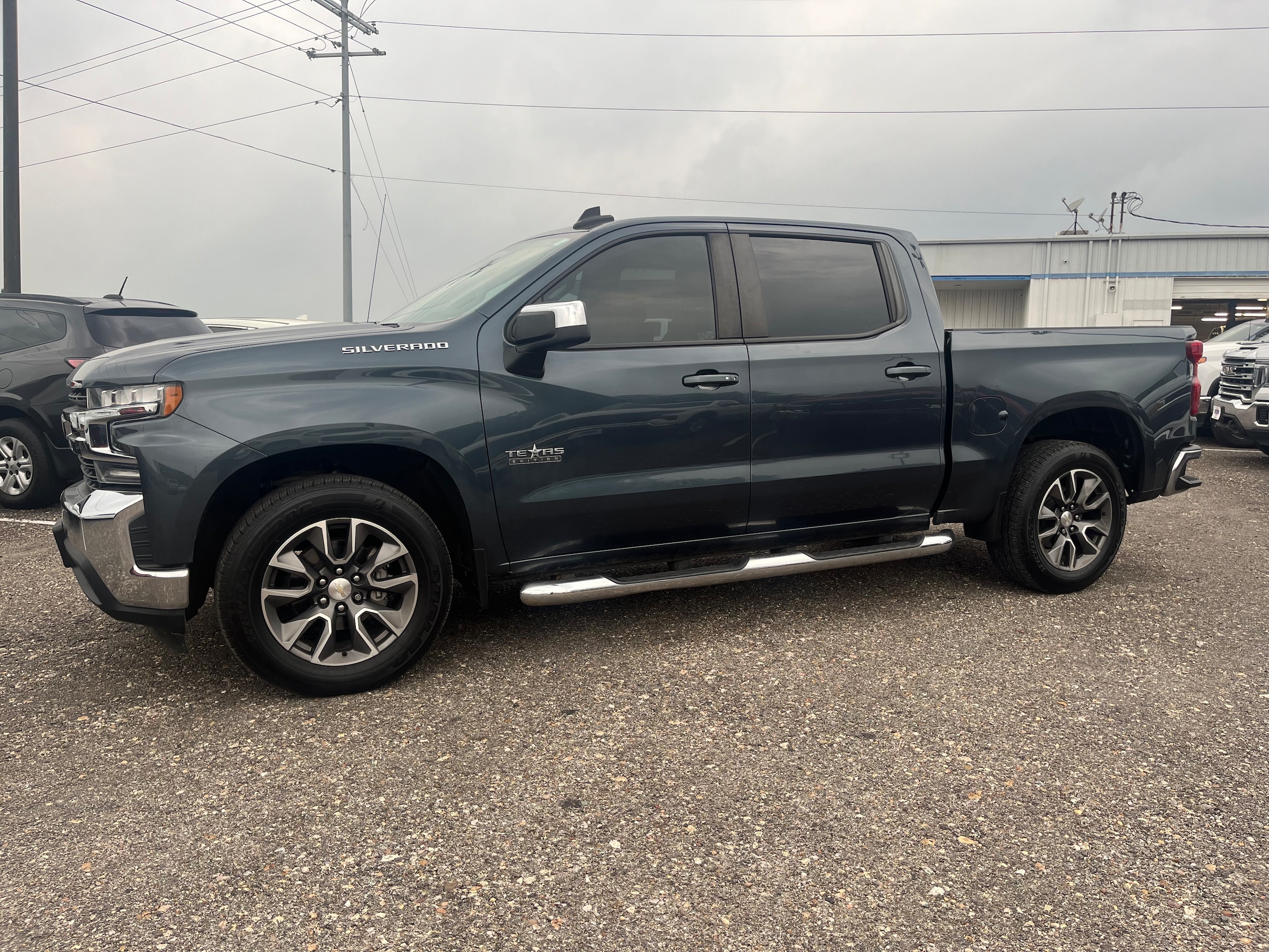 Used 2020 Chevrolet Silverado 1500 LT with VIN 3GCUWCED5LG397654 for sale in Brenham, TX