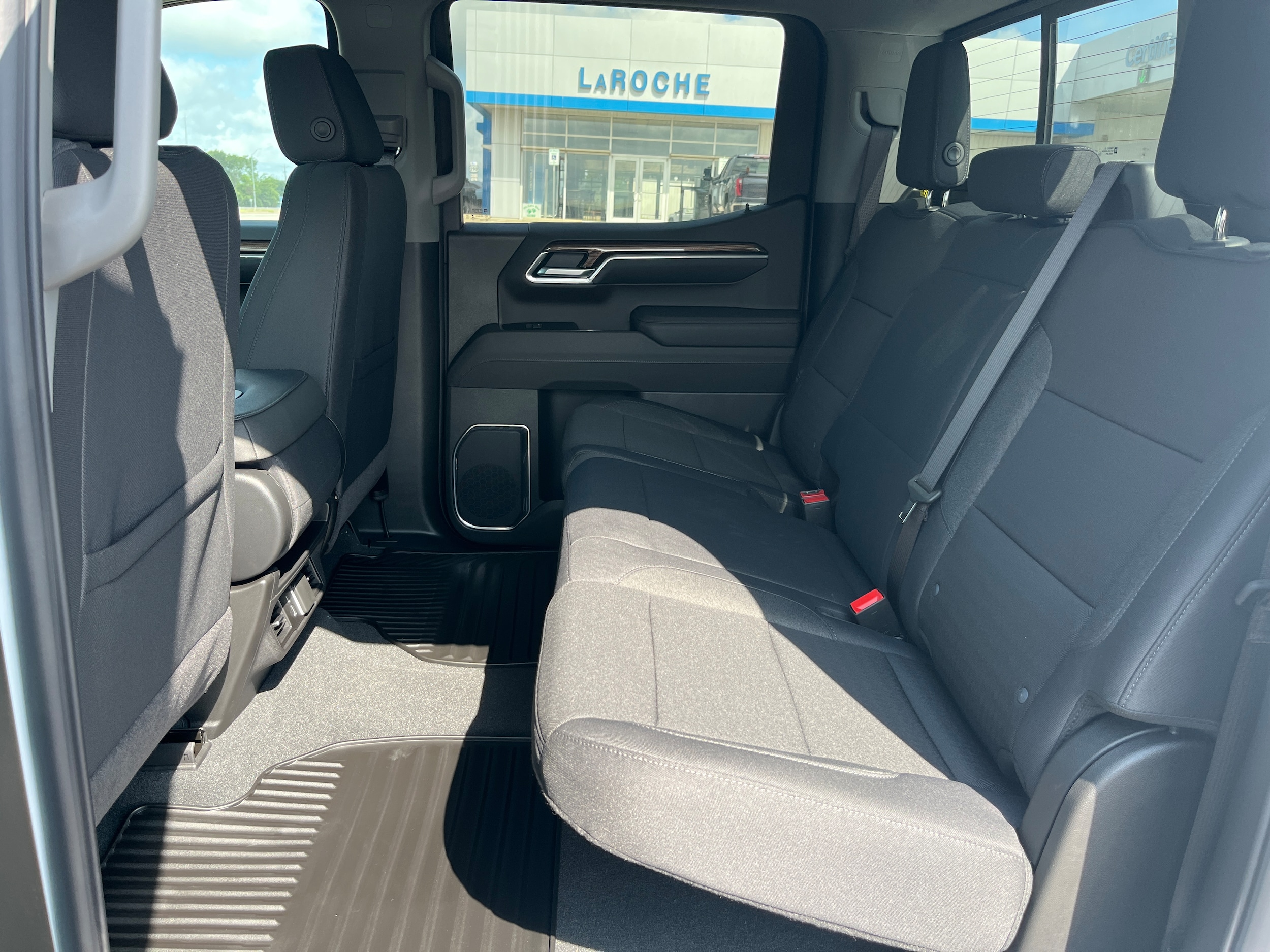 2026 Chevrolet Silverado 1500 LT - Photo 10