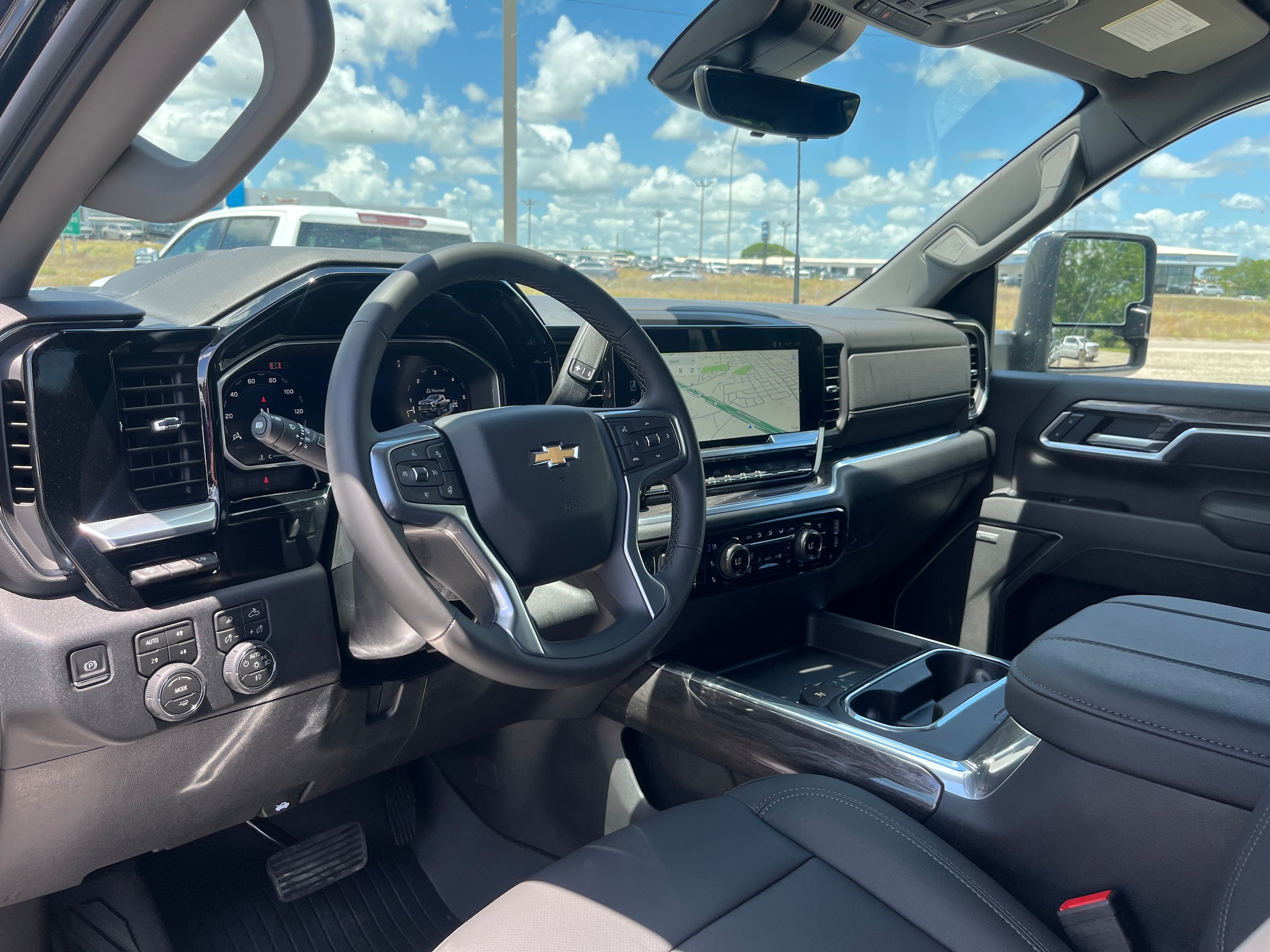 2026 Chevrolet Silverado 3500 HD LTZ - Photo 11