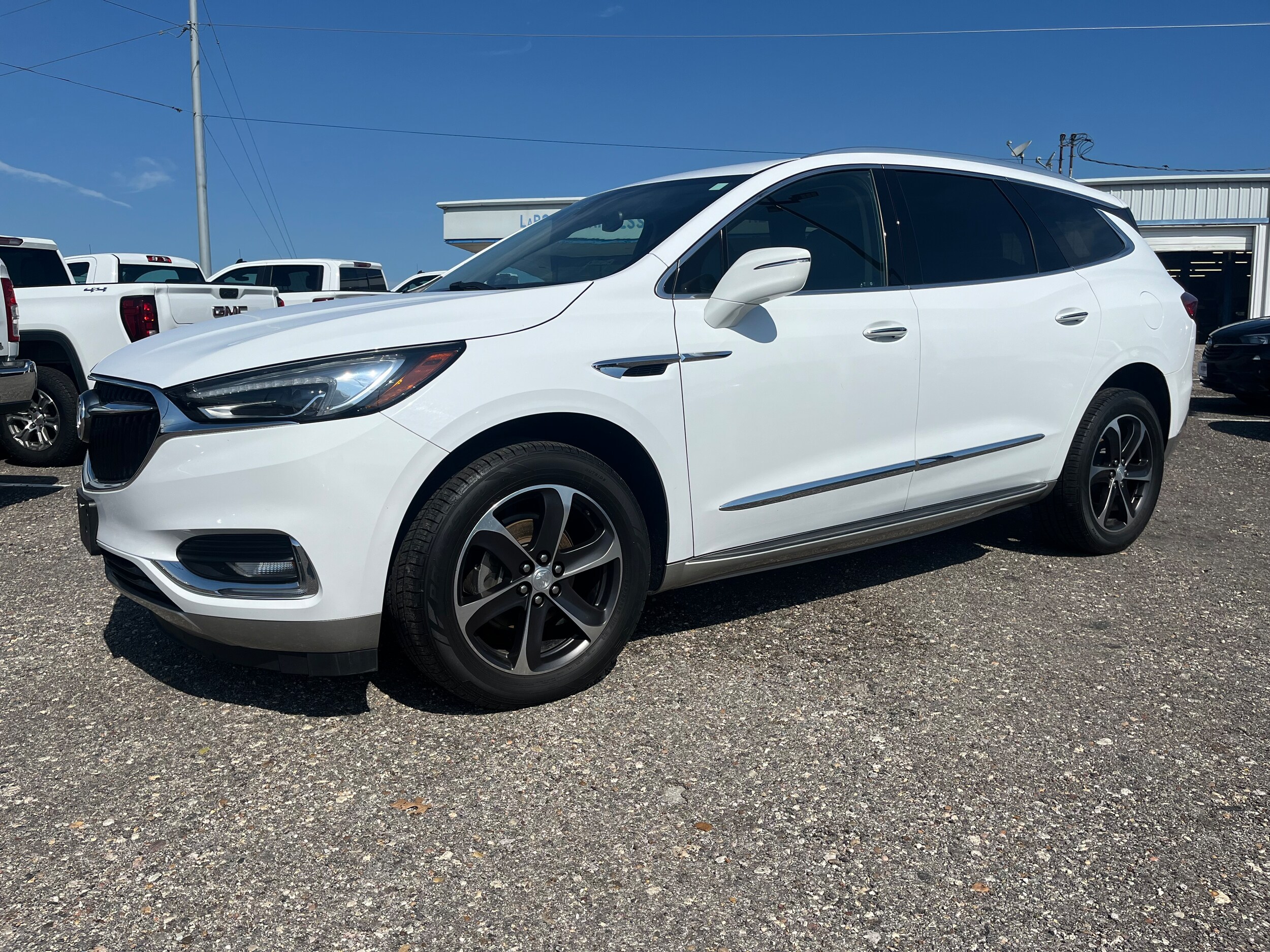 Used 2020 Buick Enclave Essence with VIN 5GAERBKW7LJ172129 for sale in Brenham, TX