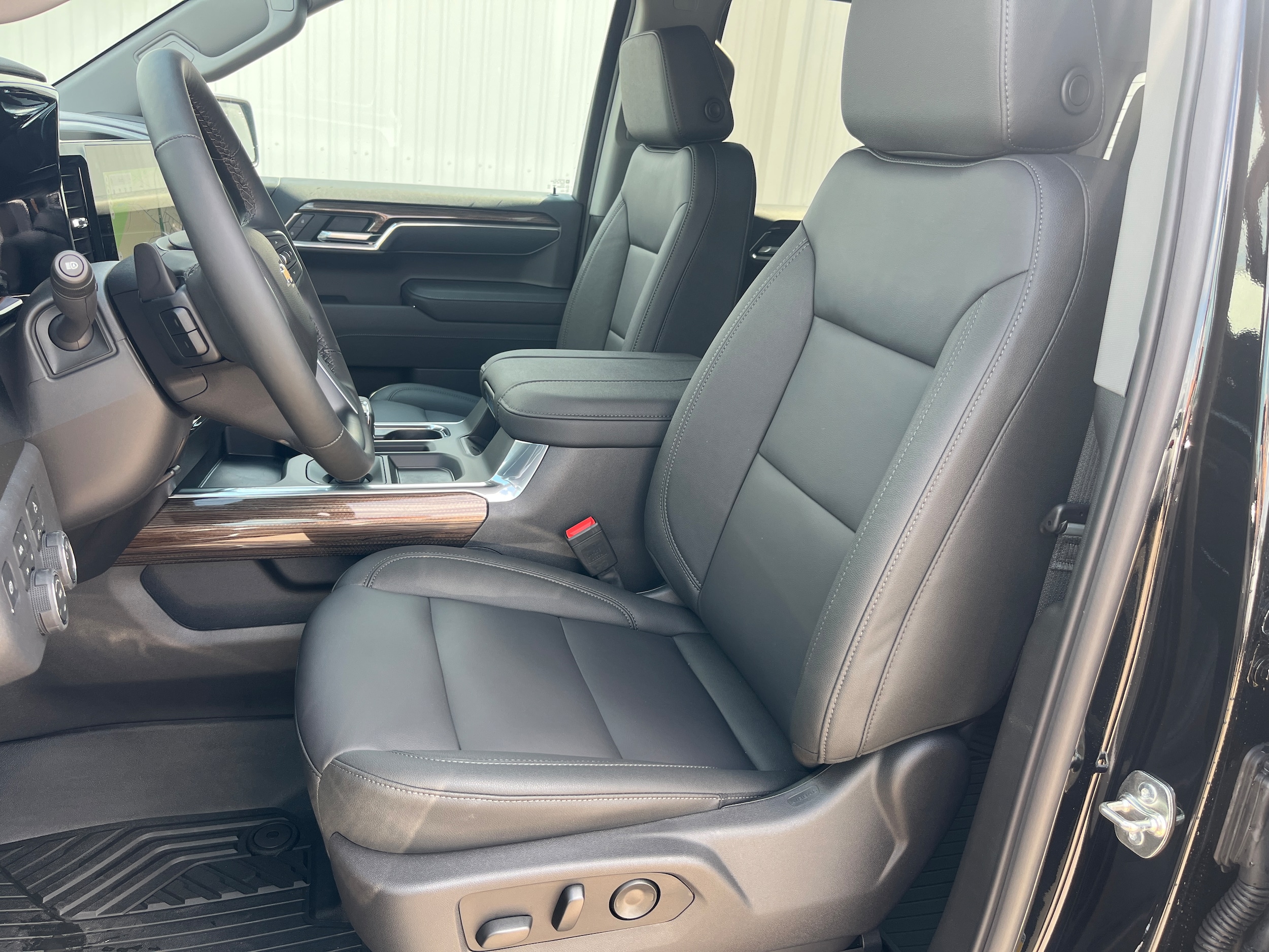2026 Chevrolet Silverado 1500 LT - Photo 9