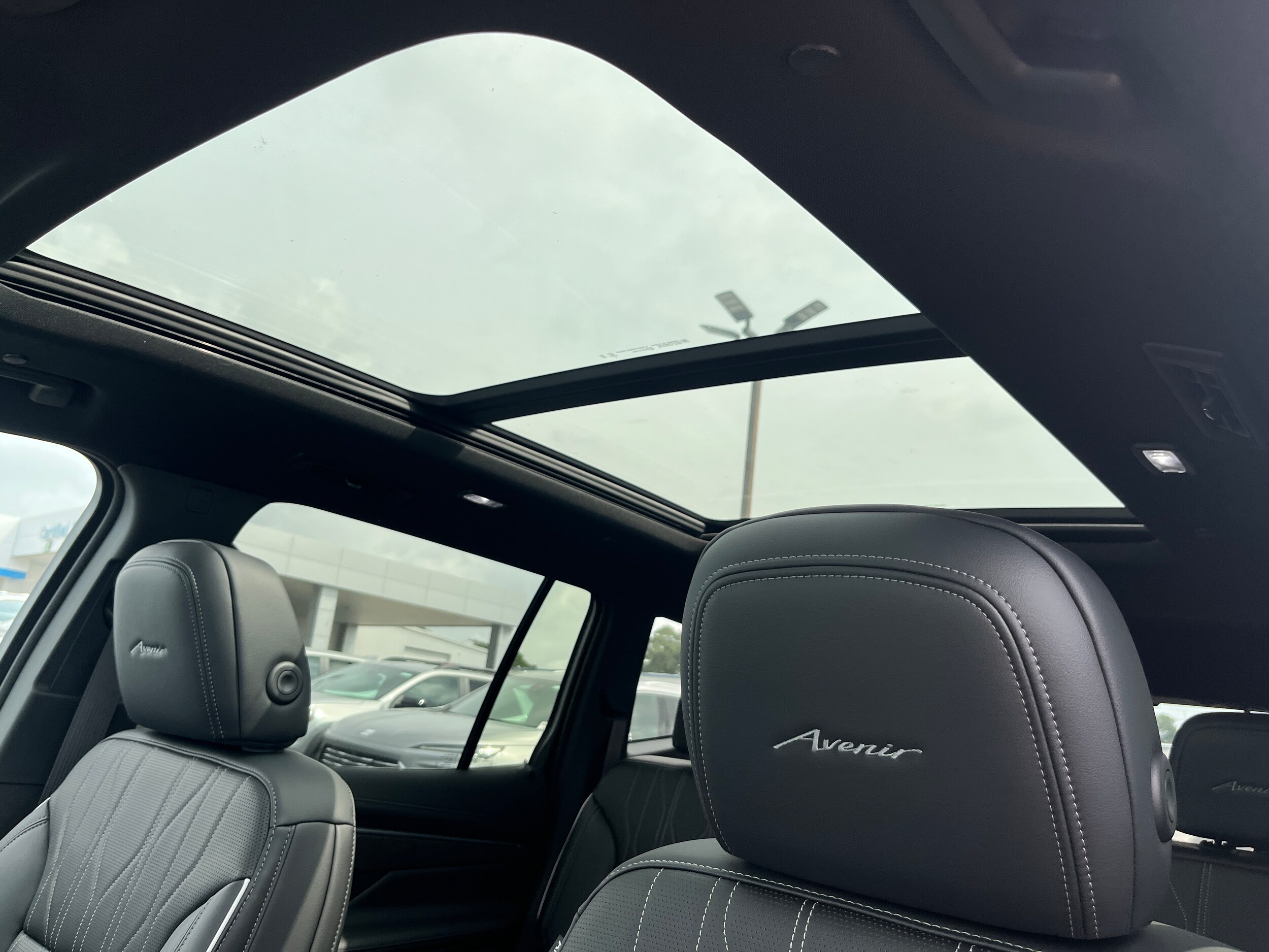 2026 Buick Enclave Avenir - Photo 14