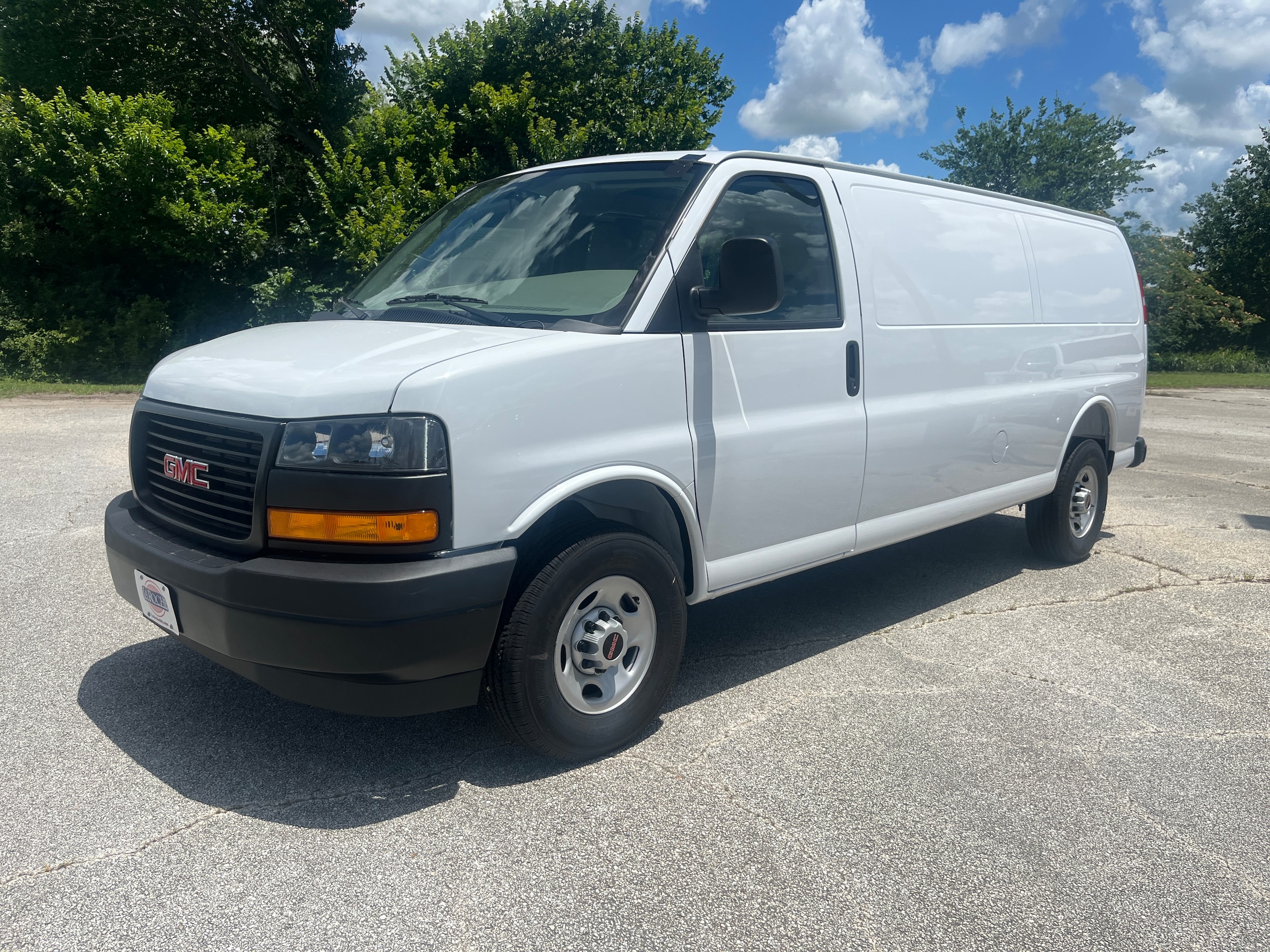 2026 GMC Savana 2500 Ext WB's photo