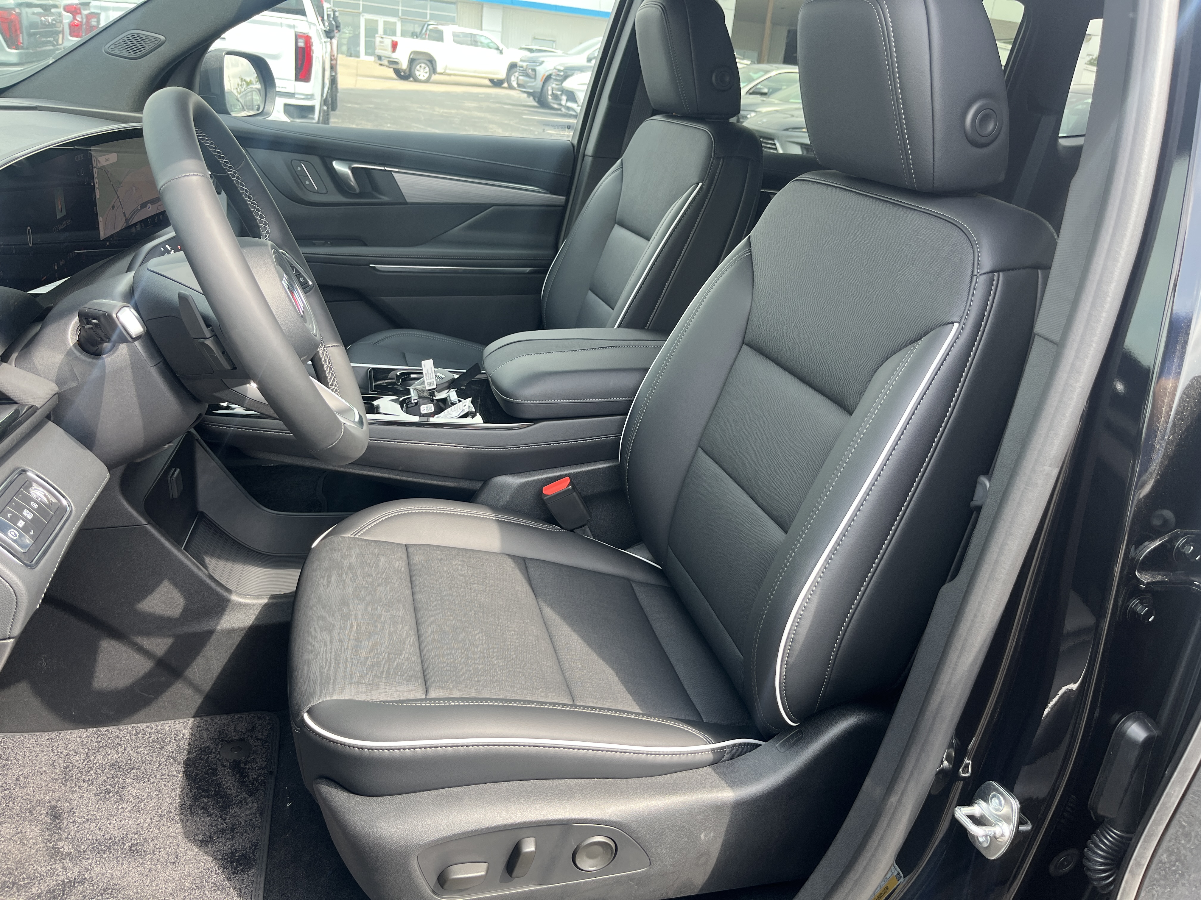2026 Buick Enclave Preferred - Photo 7