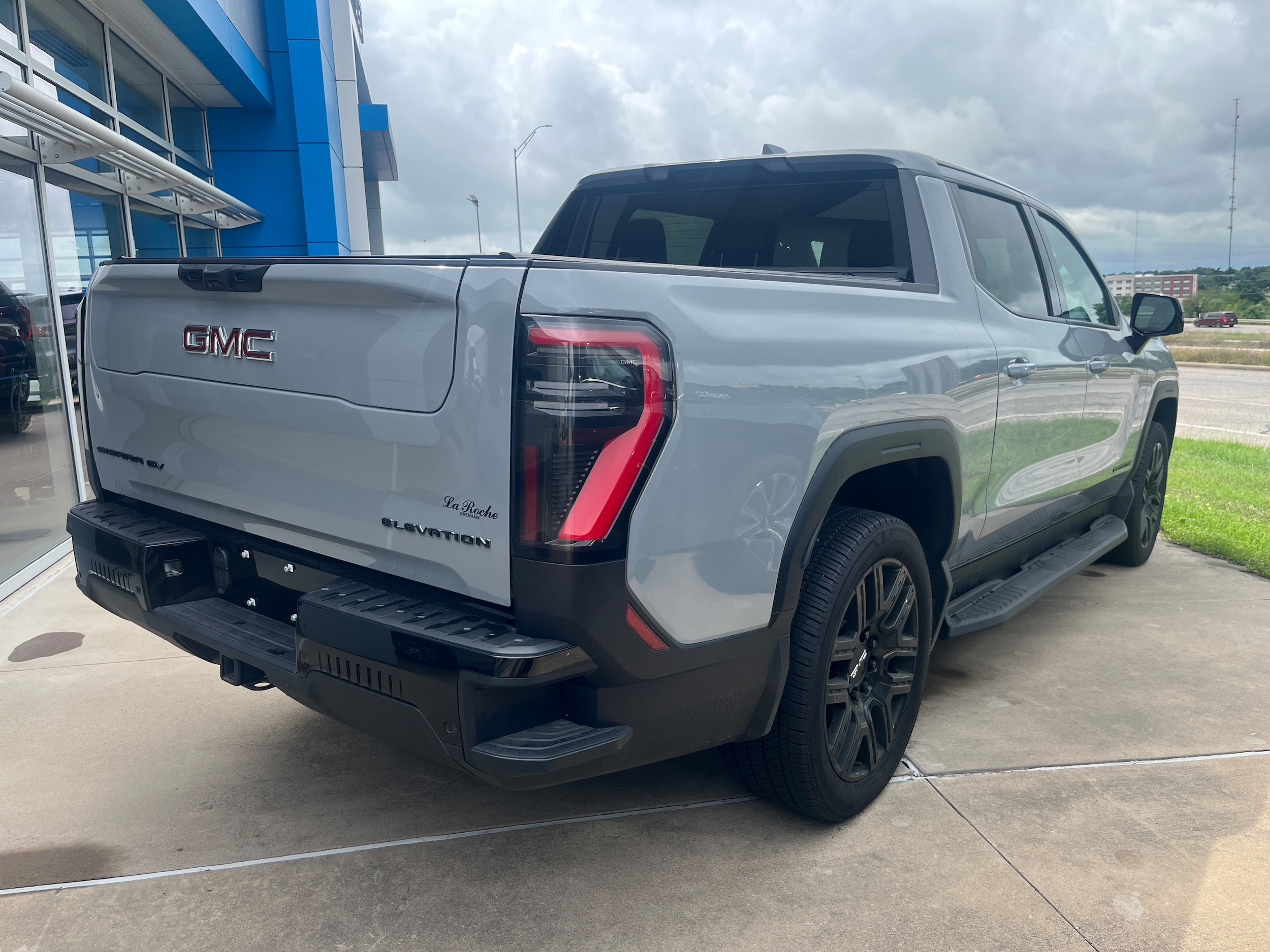 2026 GMC Sierra EV Elevation - Photo 7