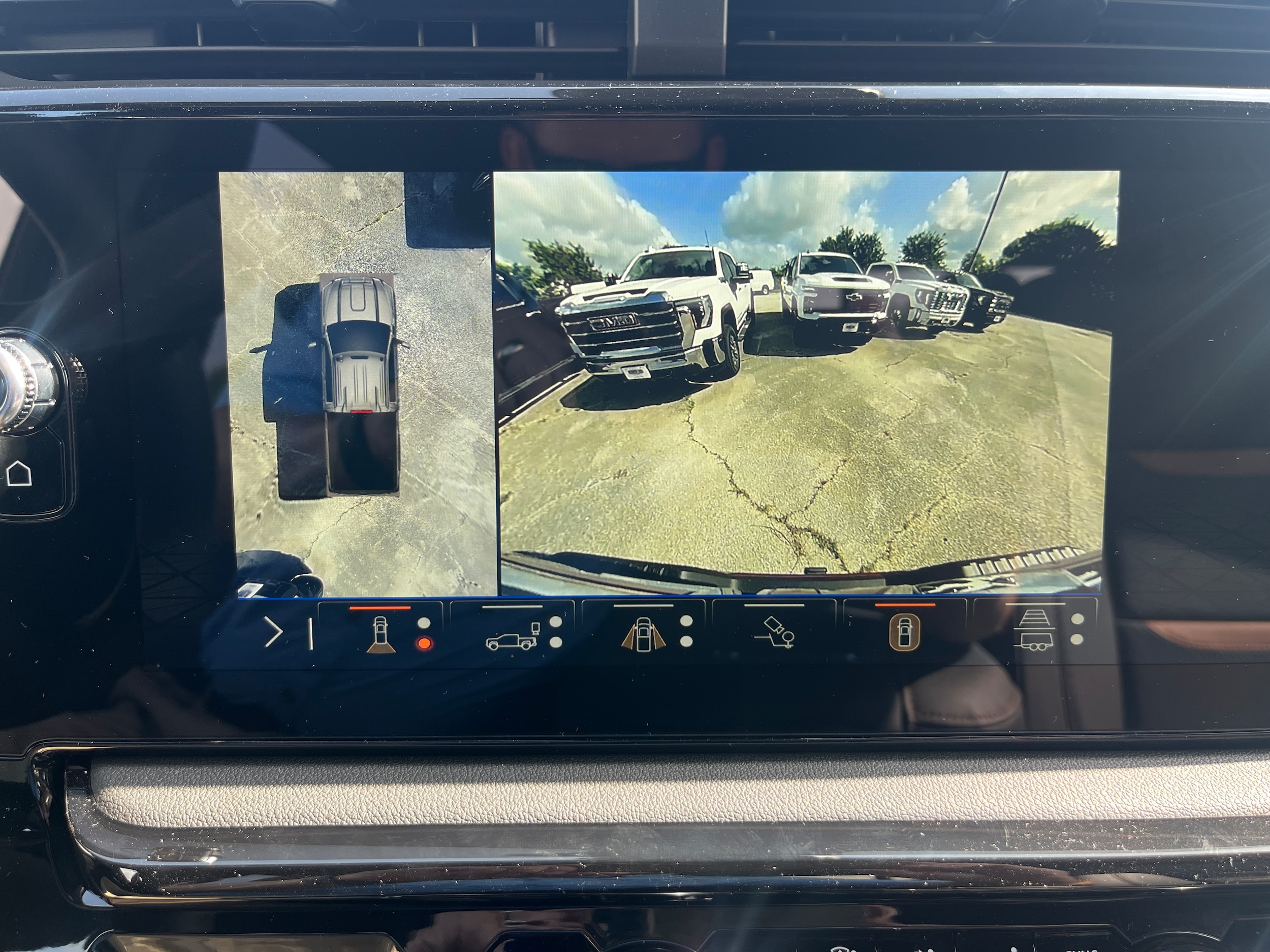 2026 GMC Sierra 2500HD AT4 - Photo 17