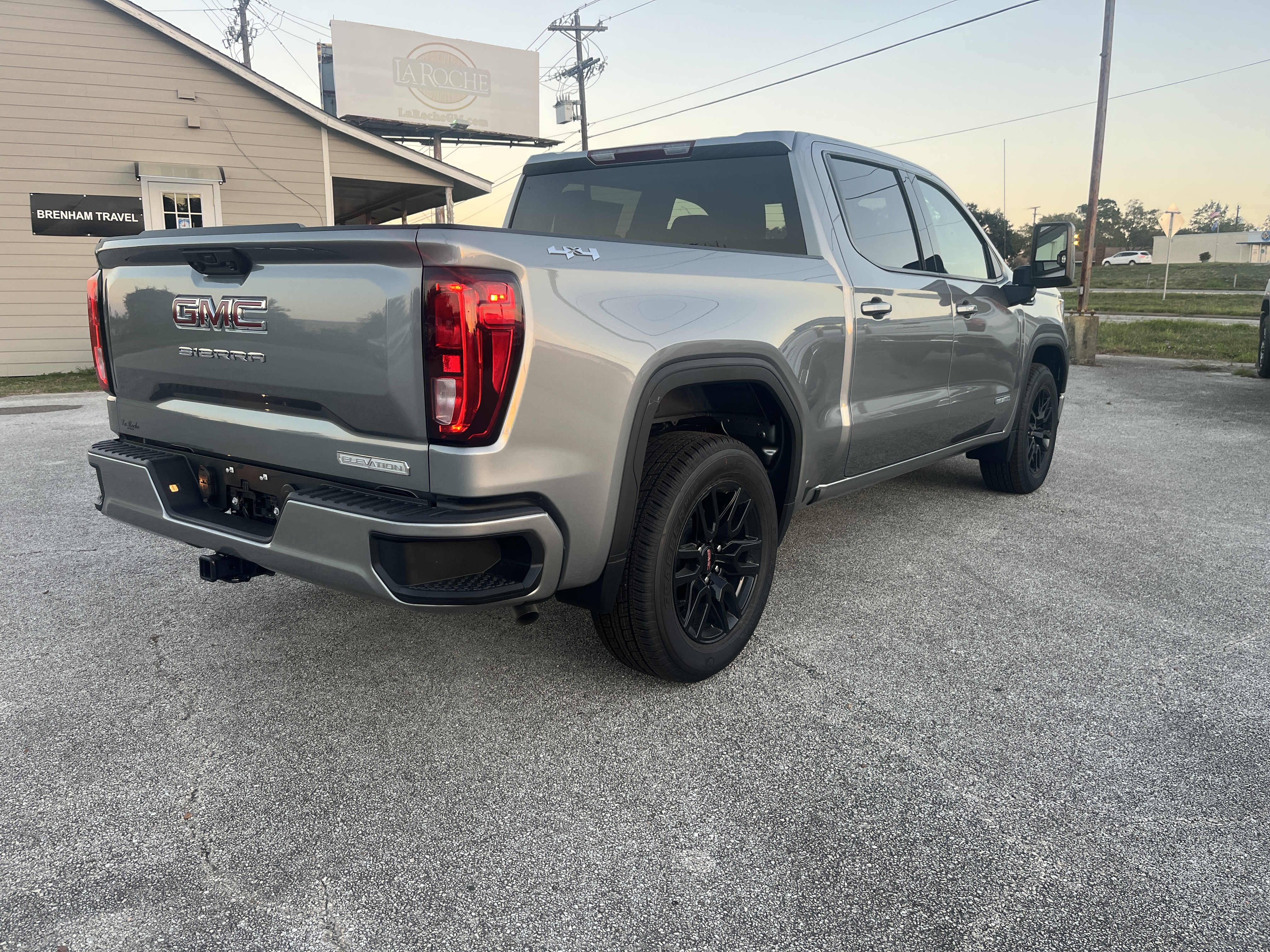 2026 GMC Sierra 1500 Elevation - Photo 10