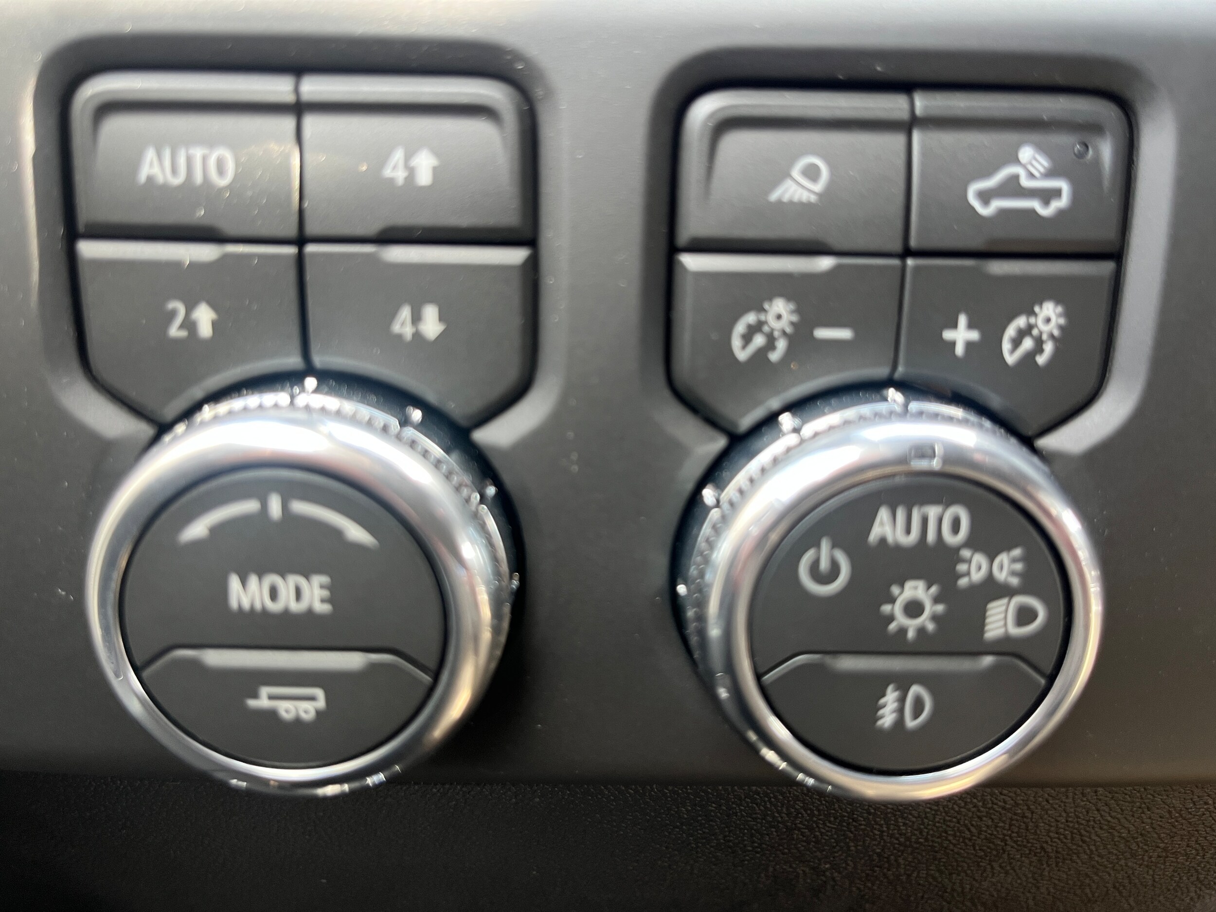 2026 GMC Sierra 2500HD AT4 - Photo 18