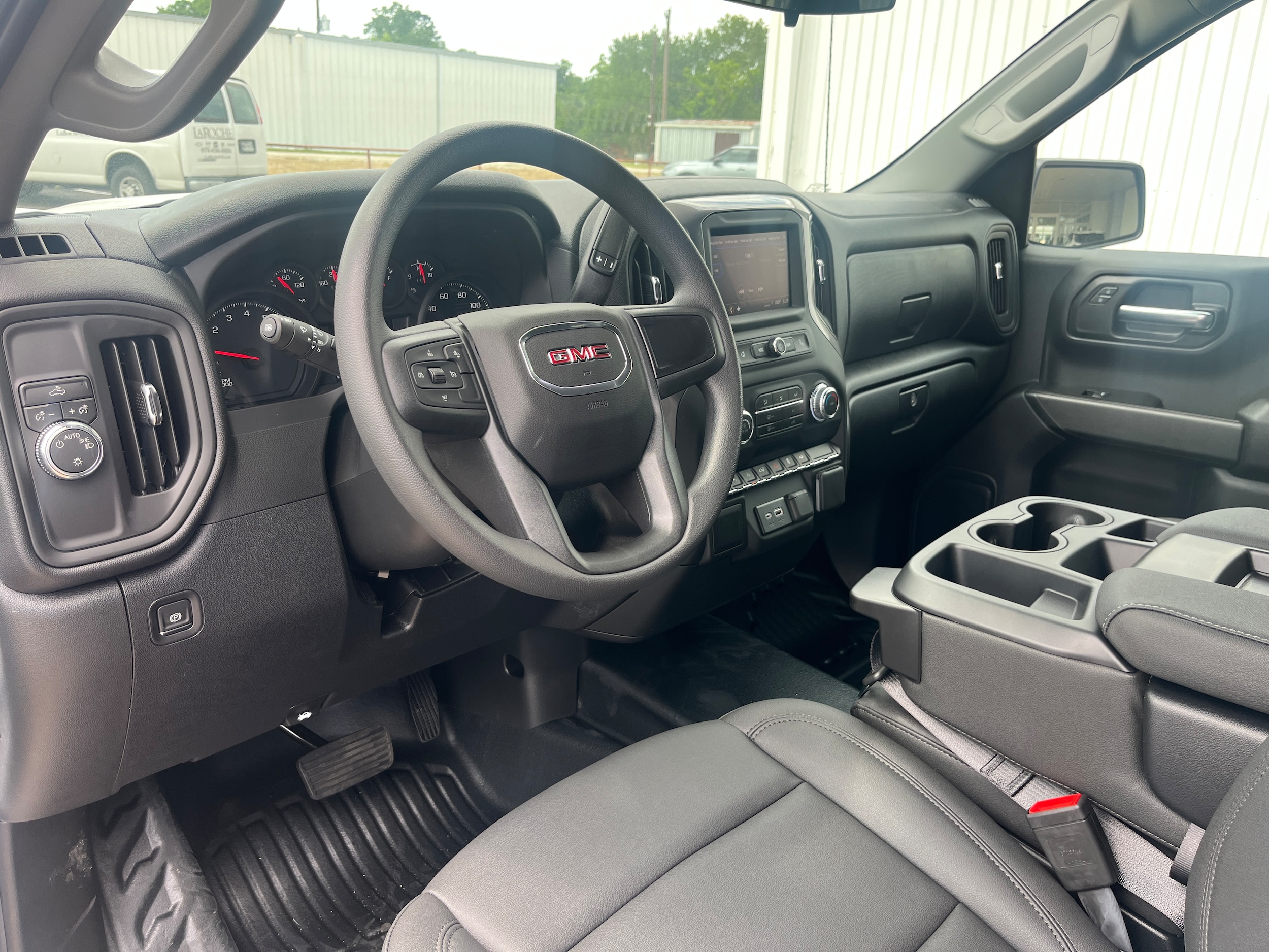 2026 GMC Sierra 1500 Pro - Photo 8