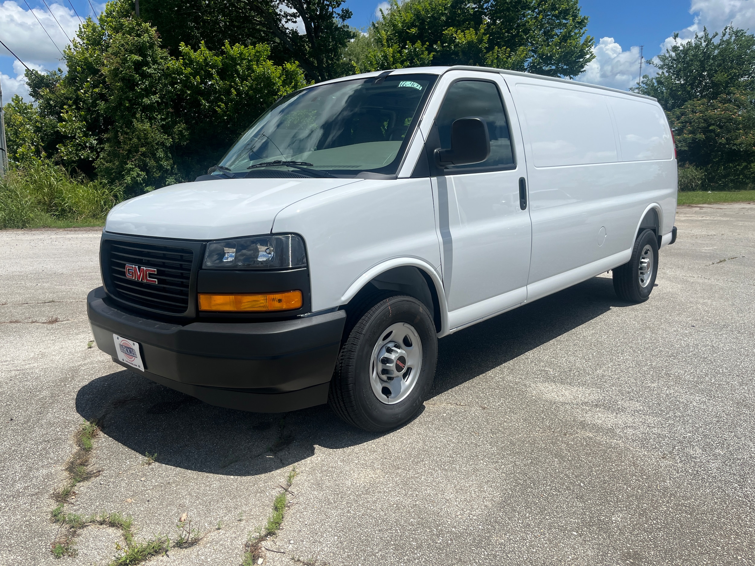 2026 GMC Savana 2500 Ext WB's photo