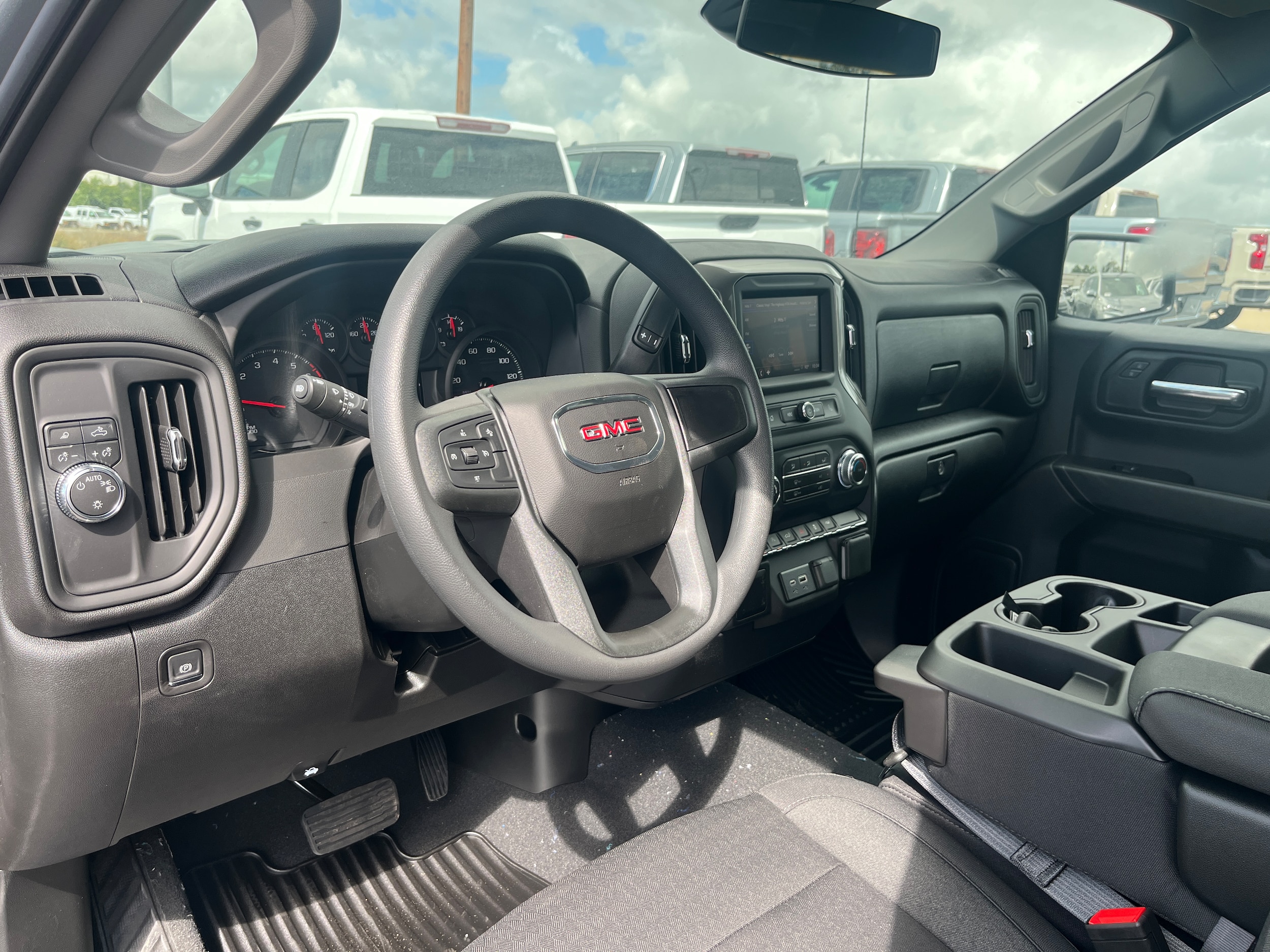 2026 GMC Sierra 1500 Pro - Photo 8