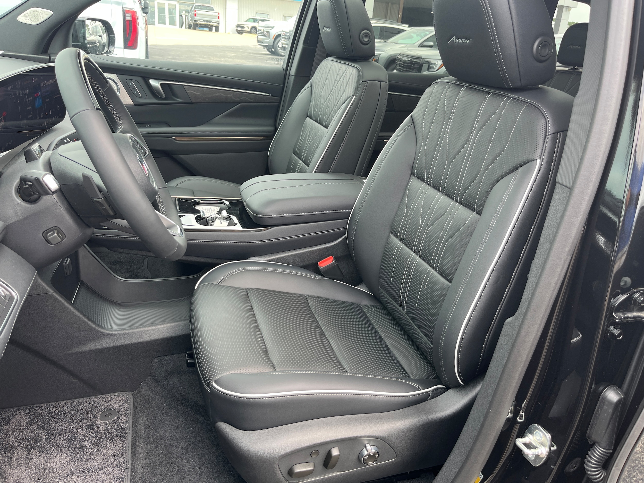 2026 Buick Enclave Avenir - Photo 7