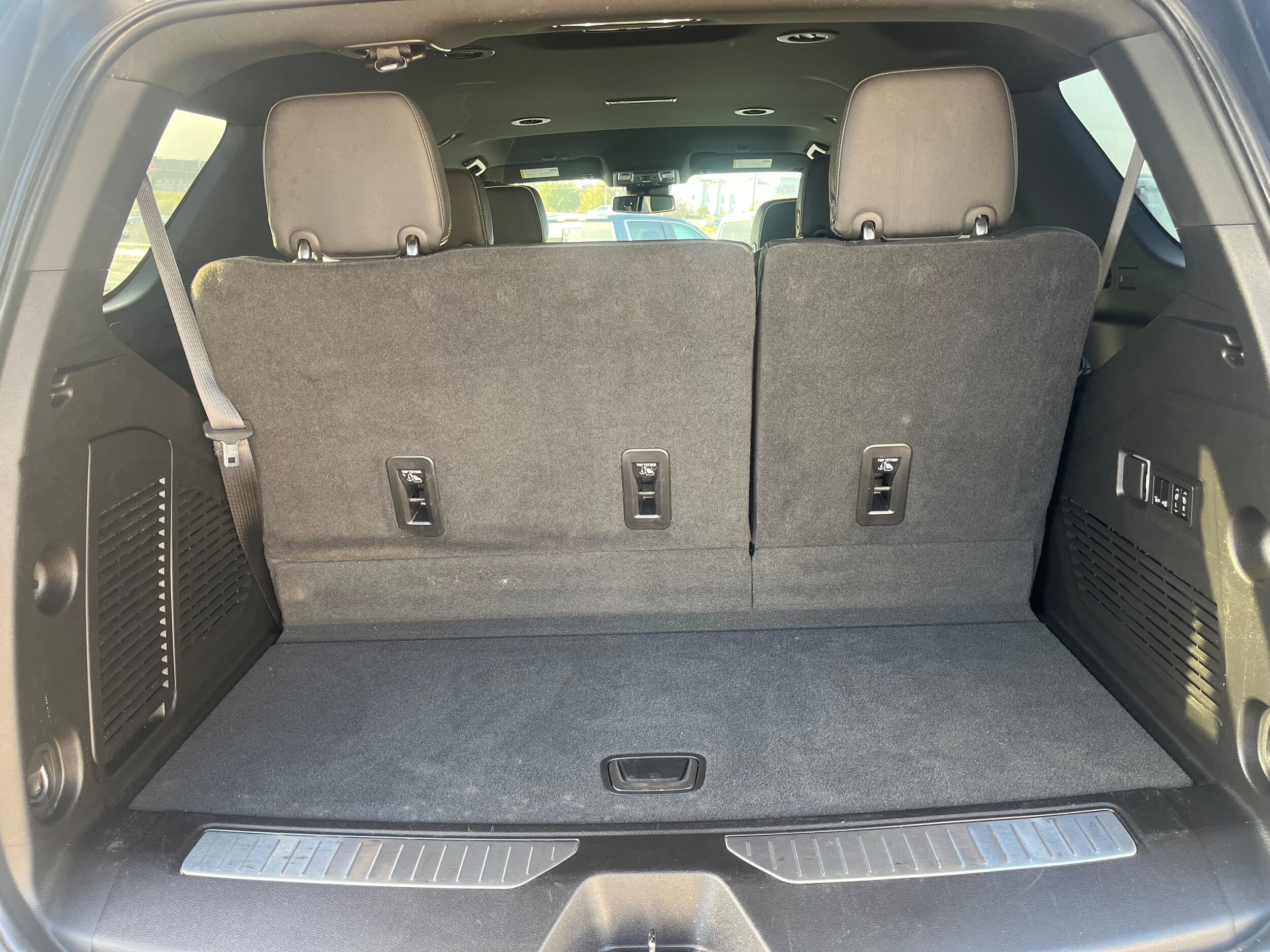 2023 Chevrolet Tahoe Premier - Photo 18