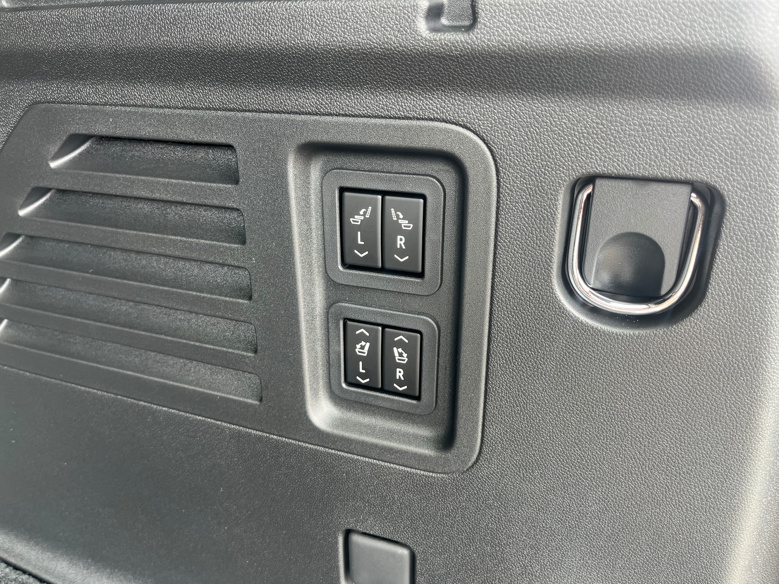 2026 Buick Enclave Preferred - Photo 12