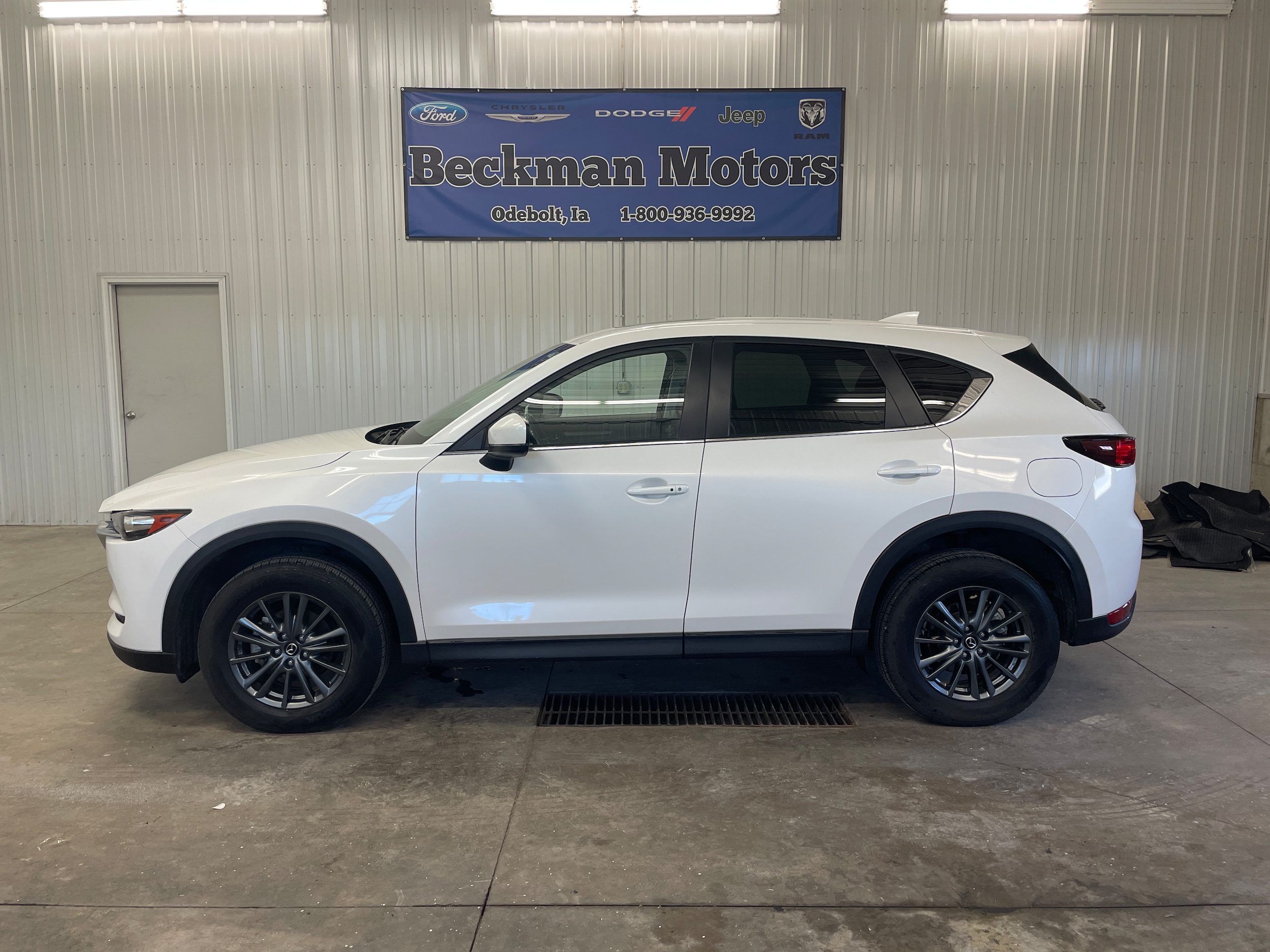 2021 Mazda CX-5 Touring photo 2