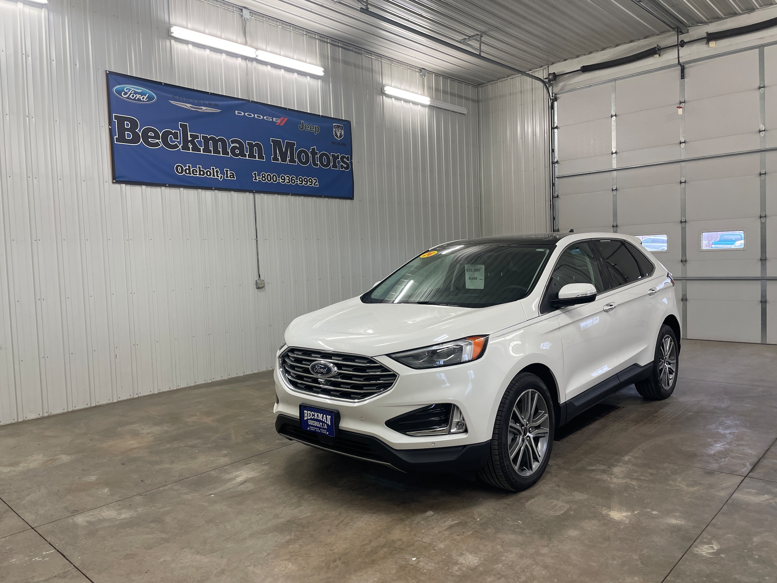 2024 Ford Edge Titanium's photo