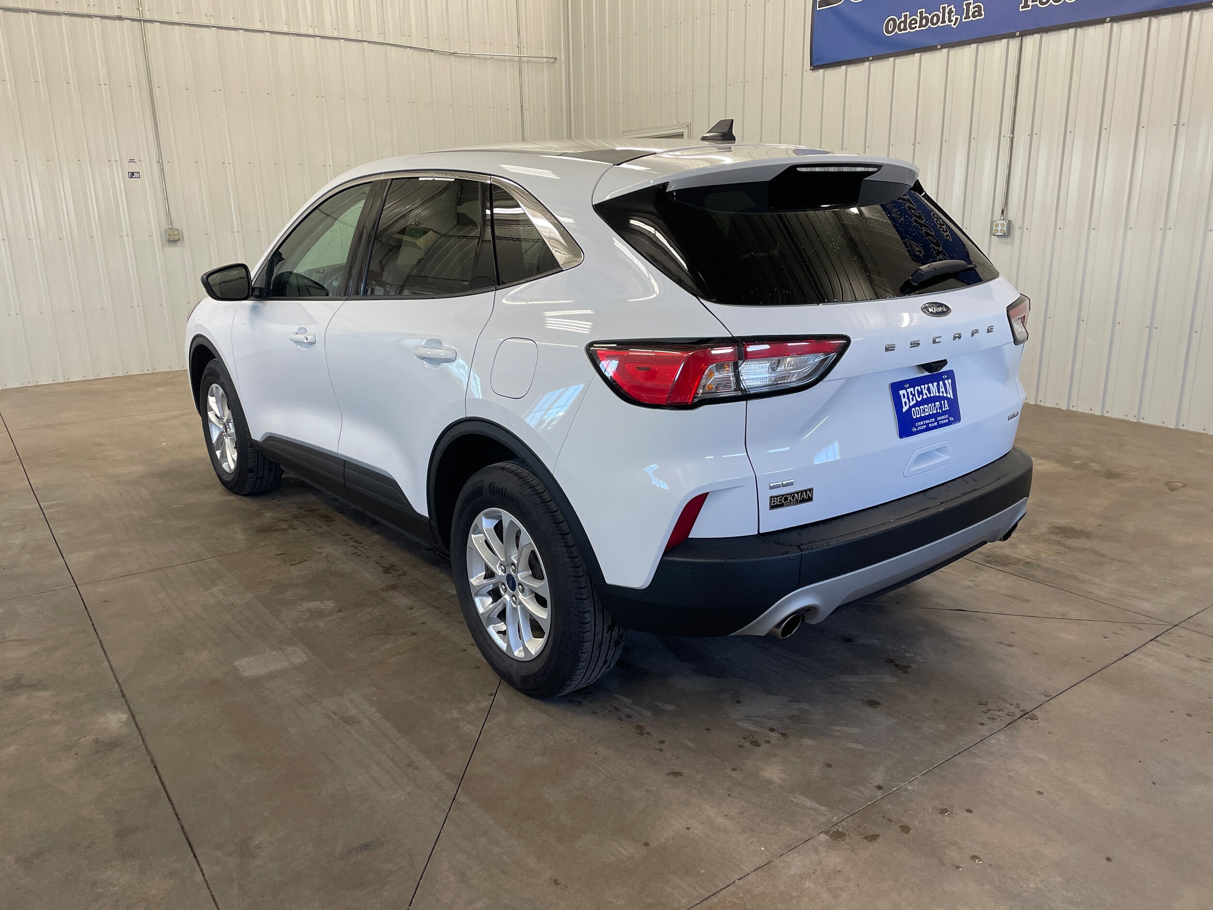 2022 Ford Escape SE photo 3