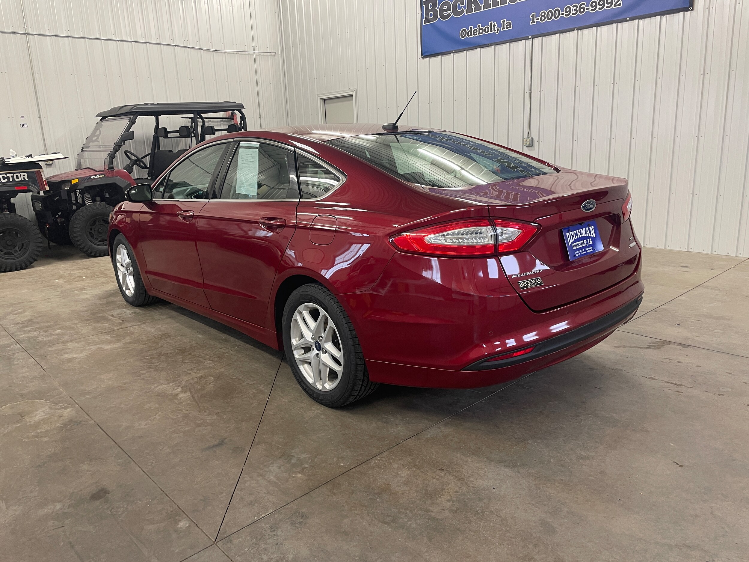 2016 Ford Fusion SE photo 3