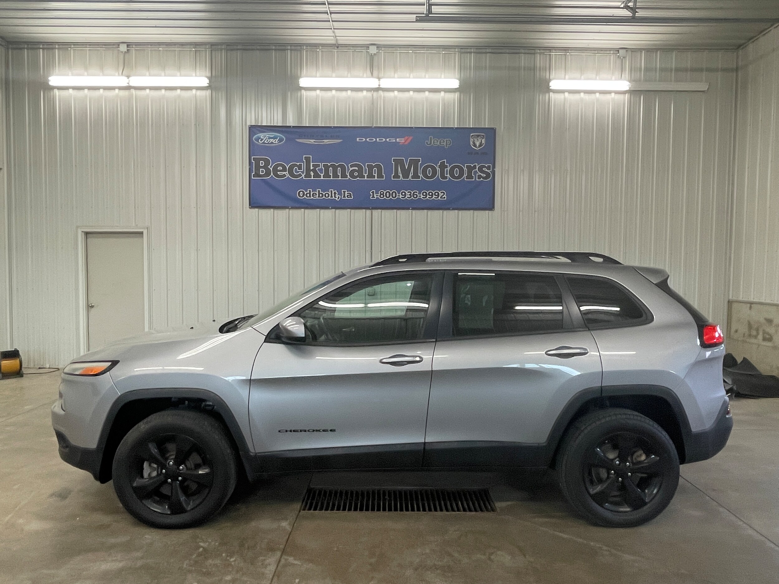 Used 2016 Jeep Cherokee Altitude with VIN 1C4PJMCS6GW120294 for sale in Odebolt, IA