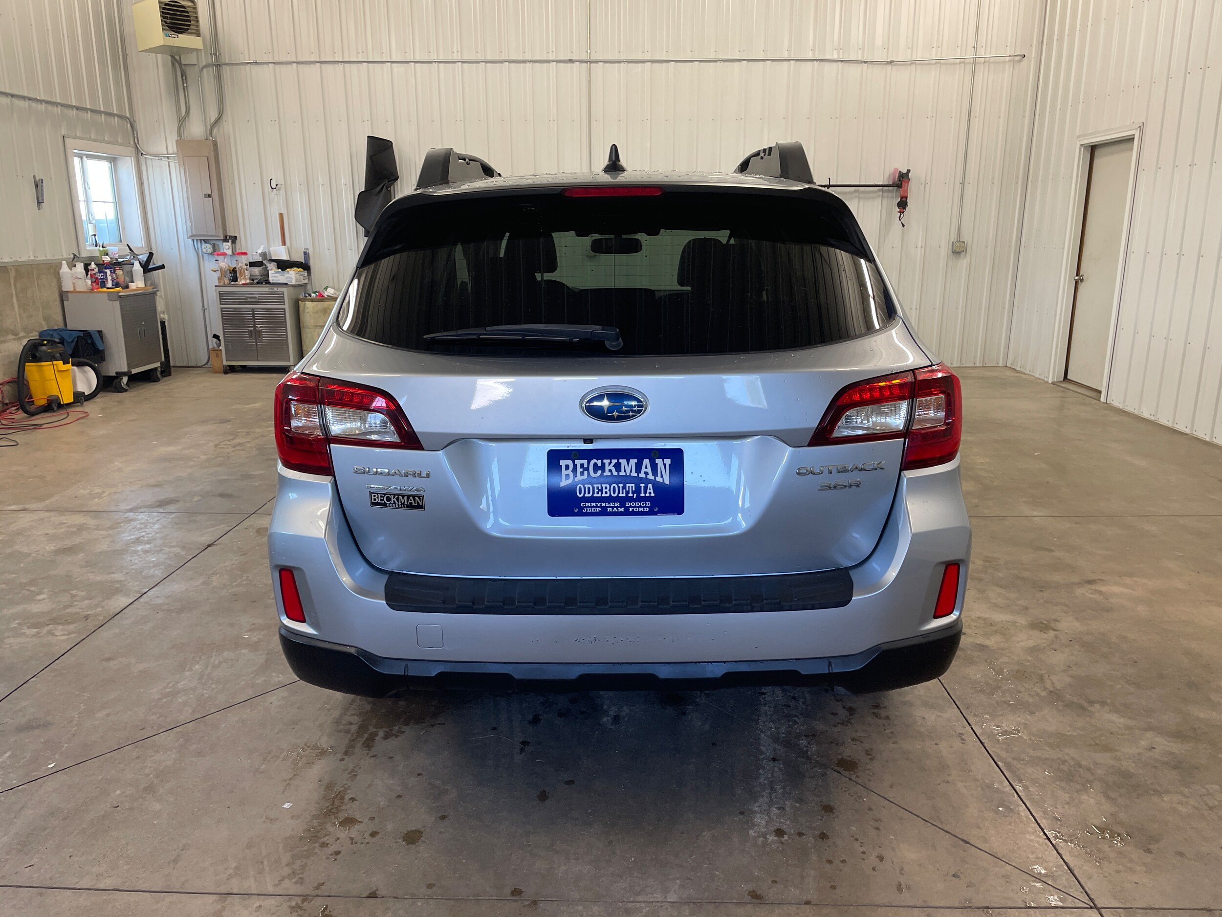 2016 Subaru Outback 3.6R Limited photo 4