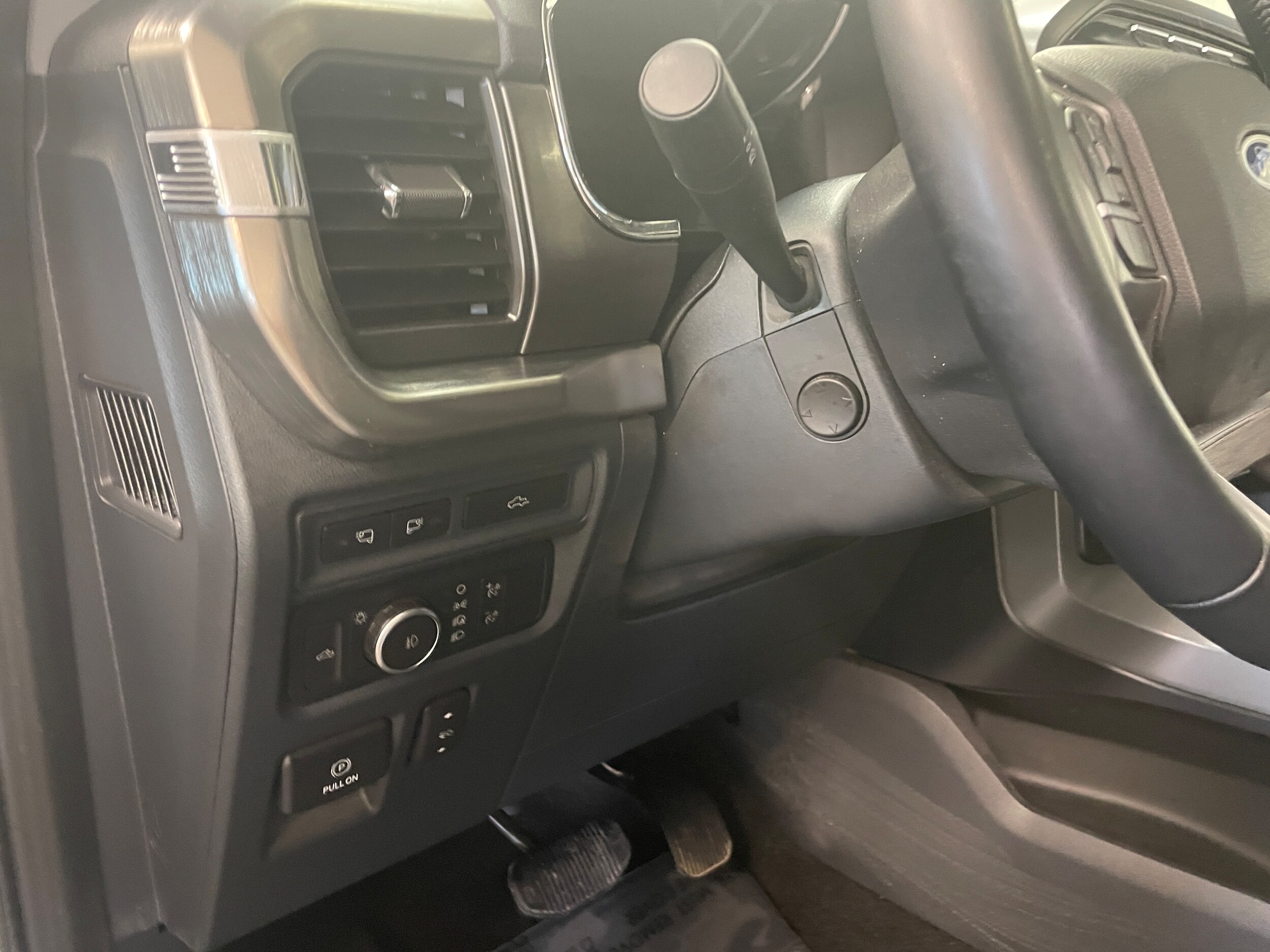 2022 Ford F-150 Lariat - Photo 14