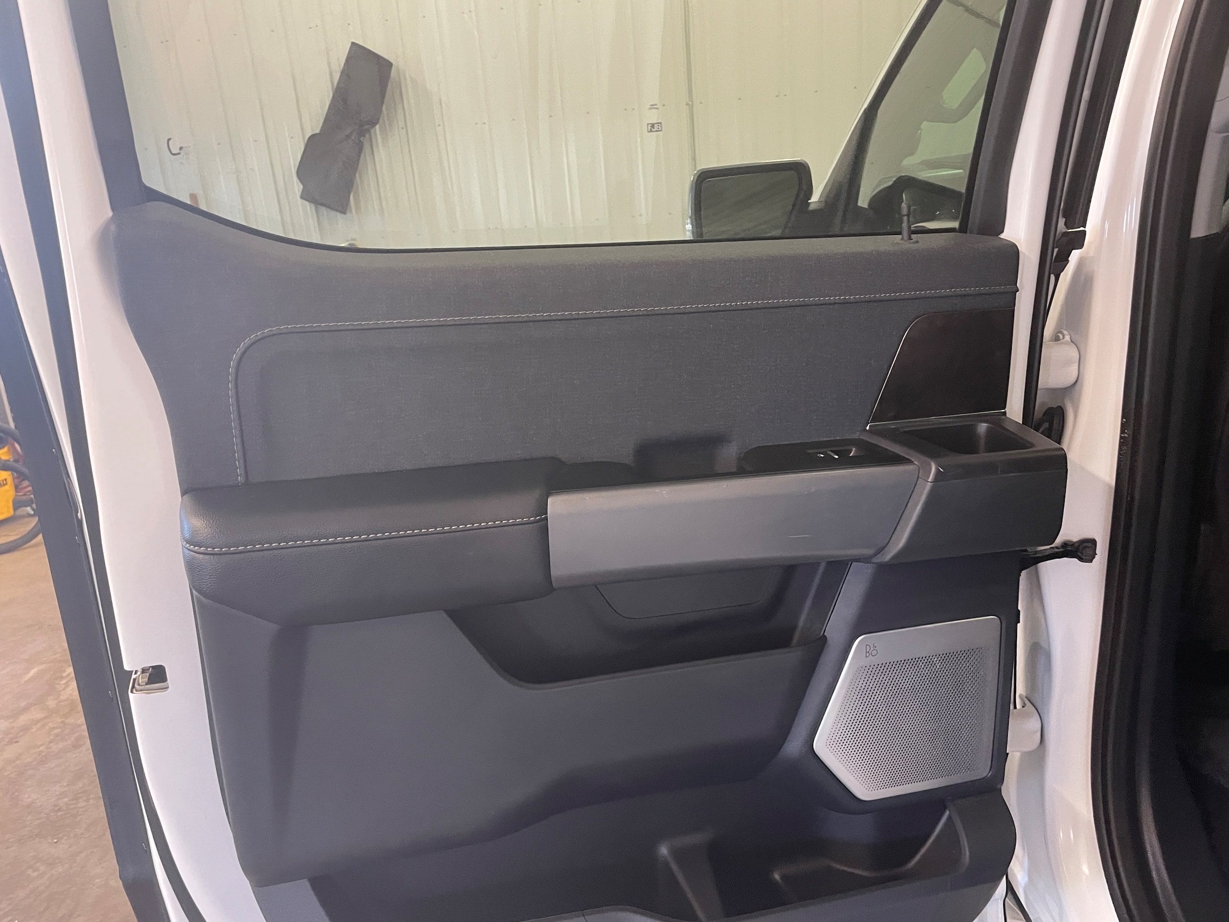 2022 Ford F-150 Lariat - Photo 22