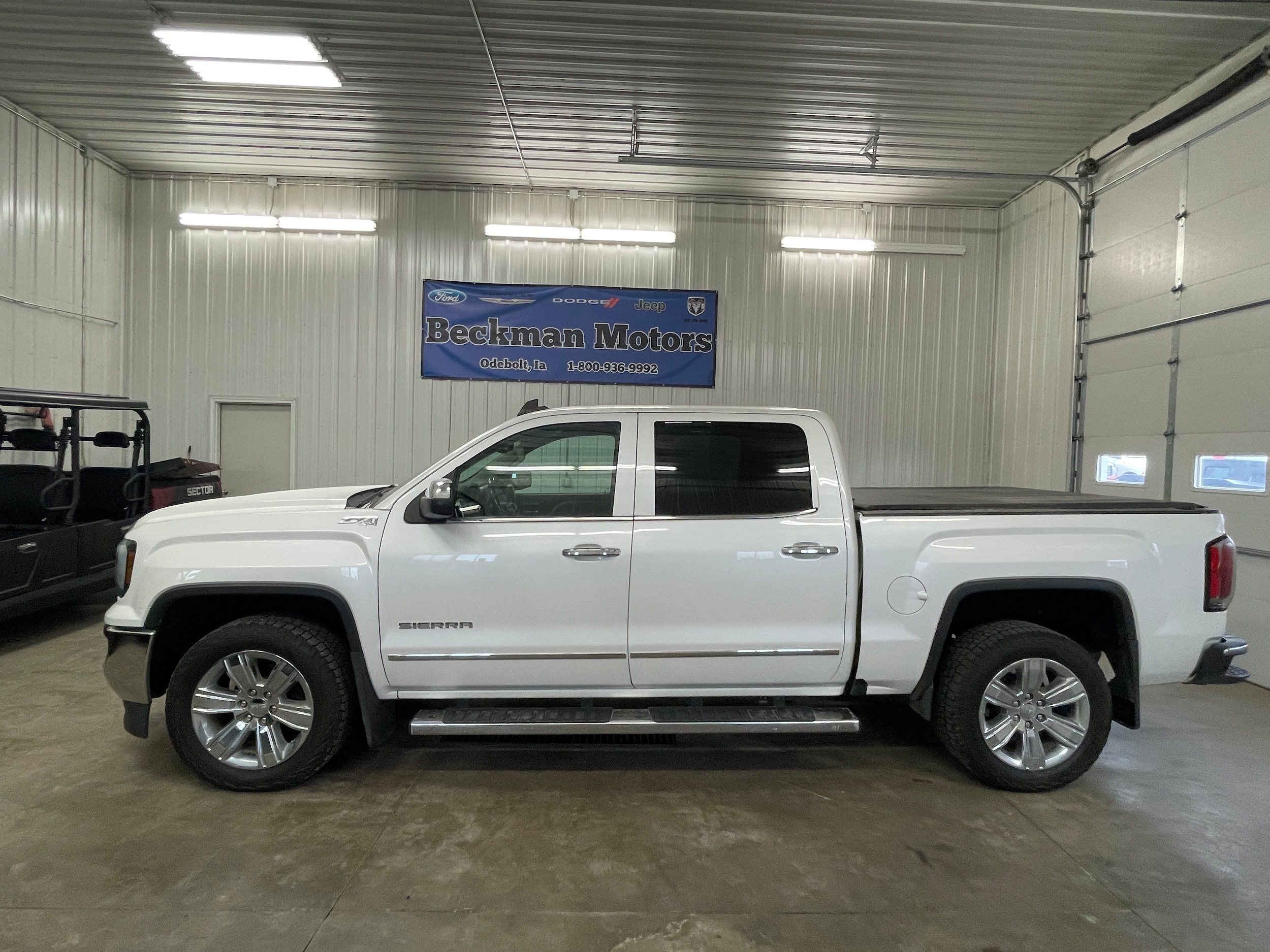 Used 2018 GMC Sierra 1500 SLT with VIN 3GTU2NEC7JG265359 for sale in Odebolt, IA