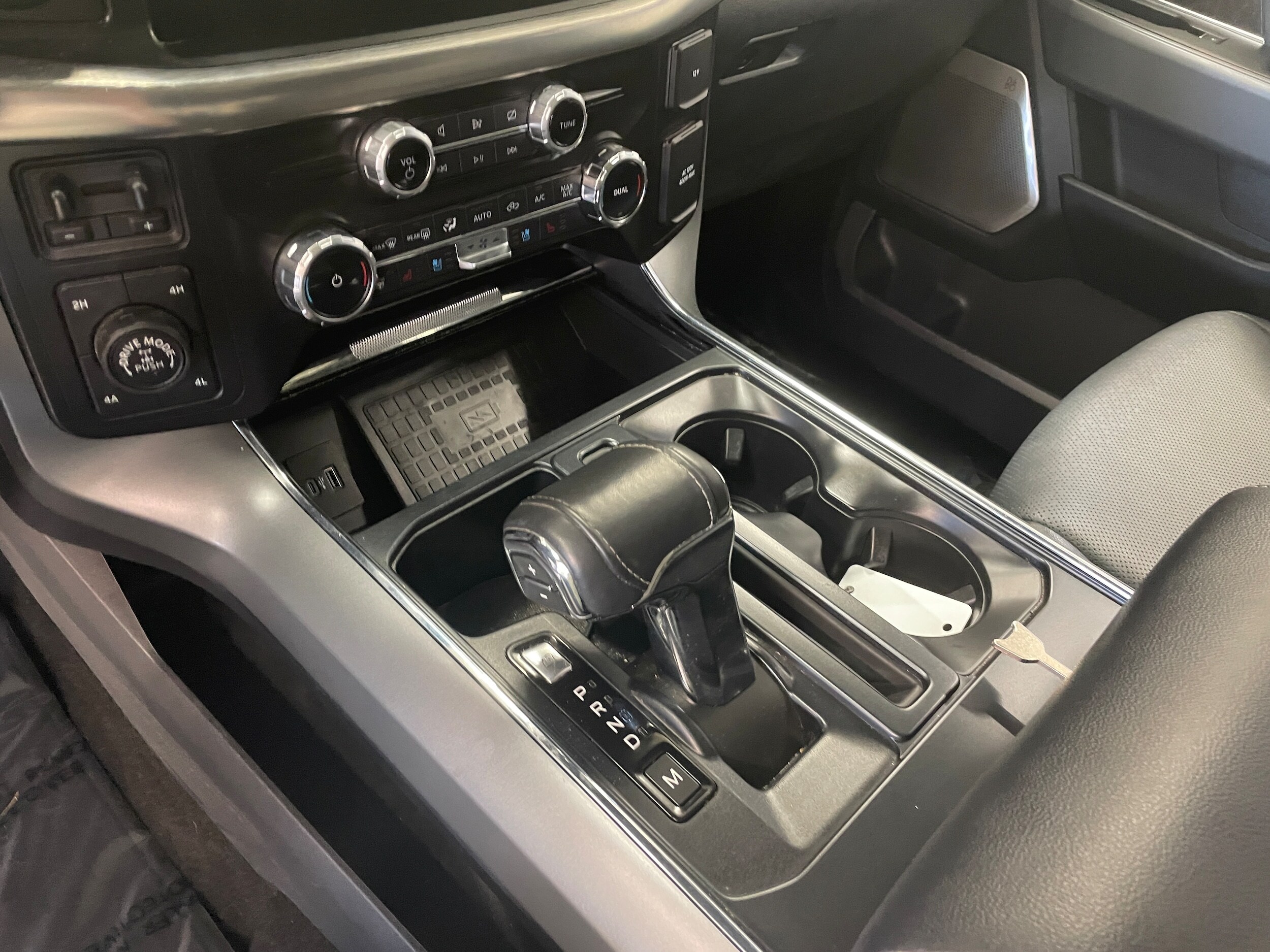2022 Ford F-150 Lariat - Photo 19