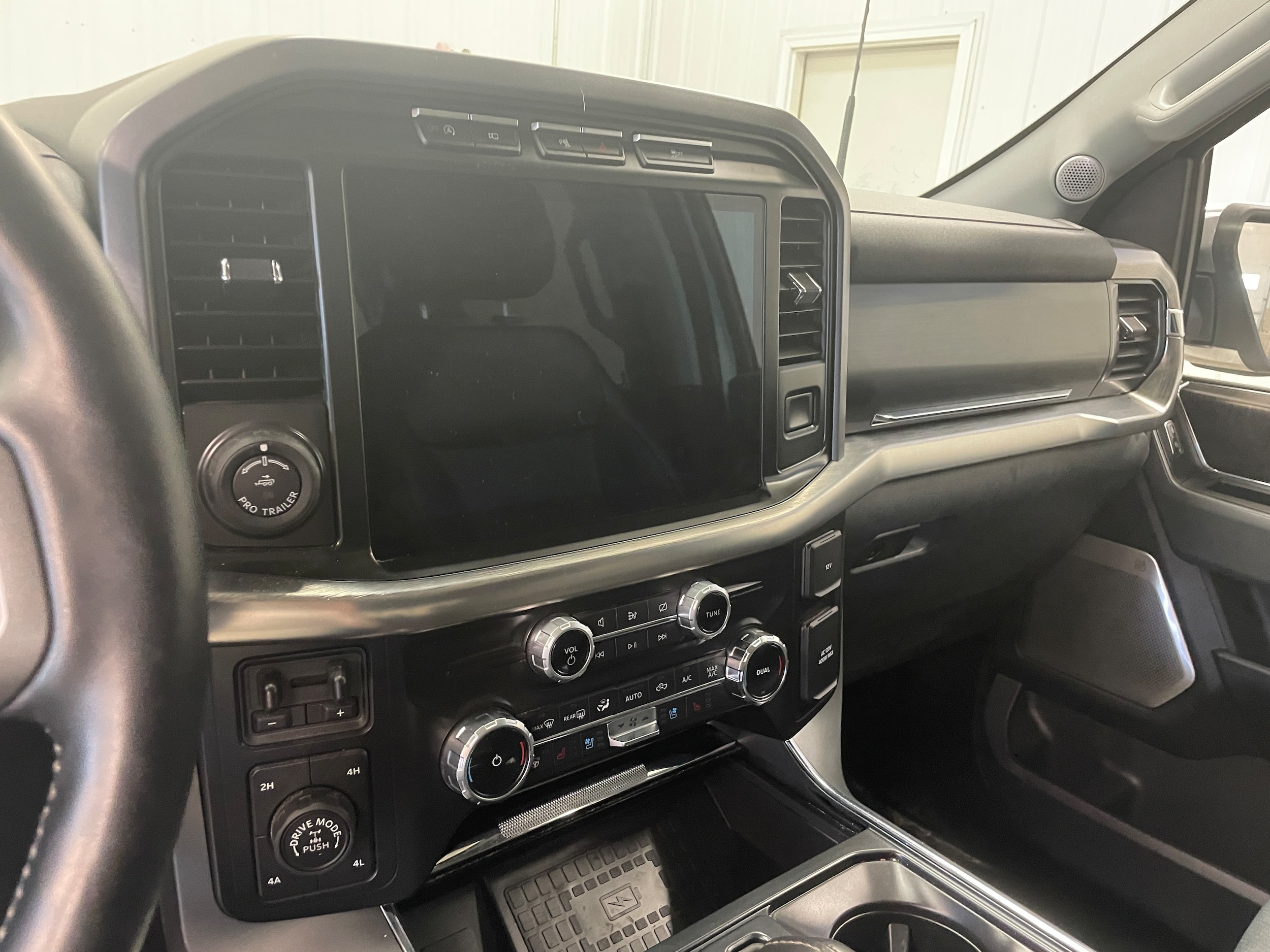 2022 Ford F-150 Lariat - Photo 18