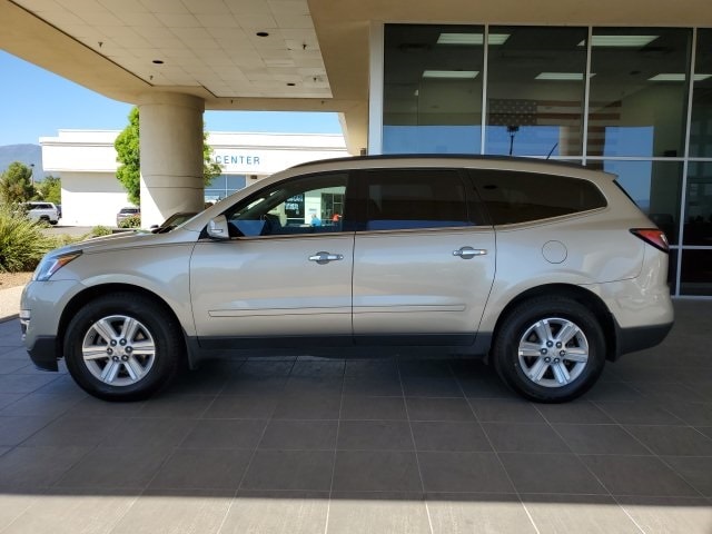 Used 2013 Chevrolet Traverse 2LT with VIN 1GNKVJKD2DJ107882 for sale in Cottonwood, AZ