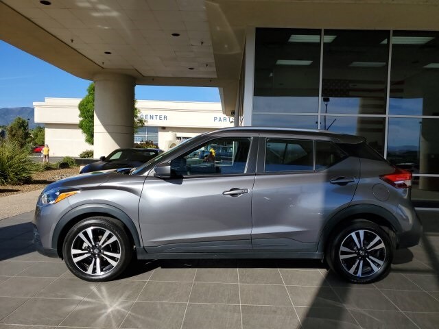 2019 Nissan Kicks SV photo 2