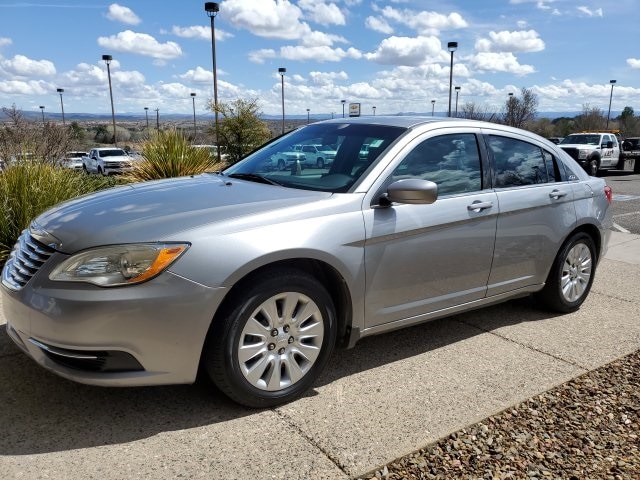 Used 2013 Chrysler 200 LX with VIN 1C3CCBAB4DN647143 for sale in Cottonwood, AZ