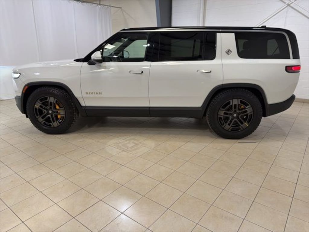 Used 2023 Rivian R1S Adventure SUV