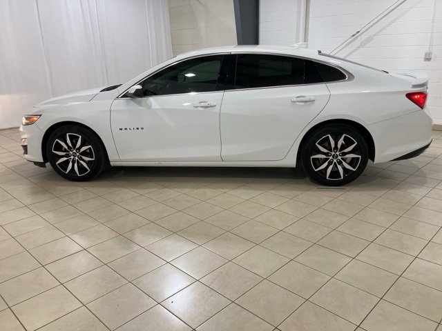 2024 Chevrolet Malibu RS photo 2