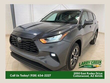 2020 Toyota Highlander XLE SUV