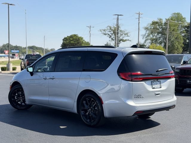 2026 Chrysler Pacifica Select - Photo 6
