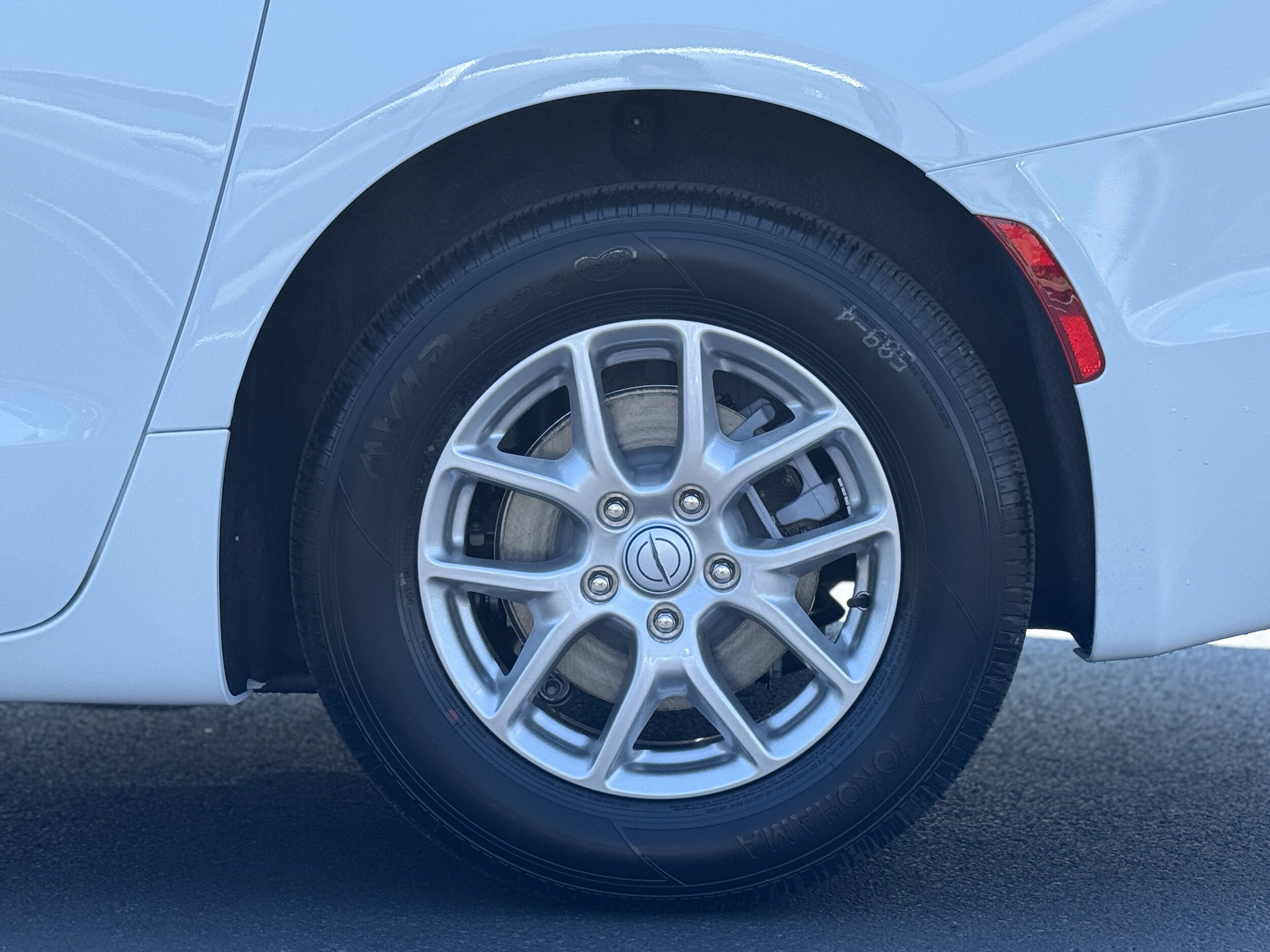 2026 Chrysler Pacifica Select - Photo 9