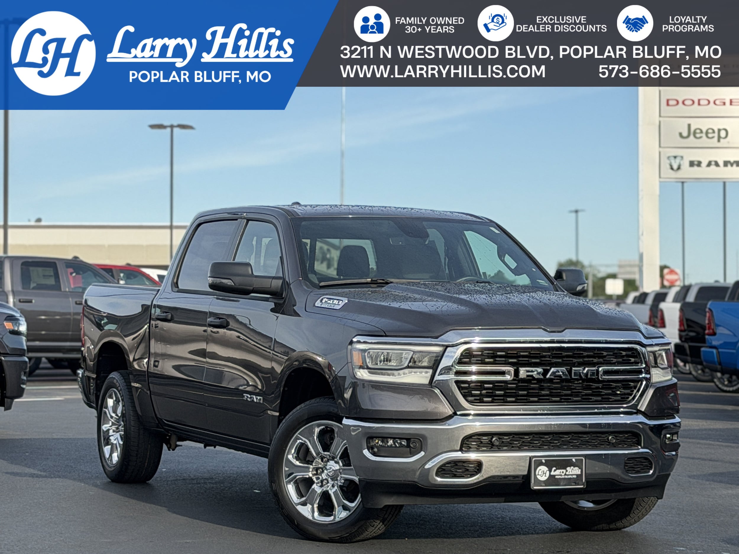 2023 RAM 1500 Big Horn/Lone Star 4x4 Crew Cab 5'7's photo