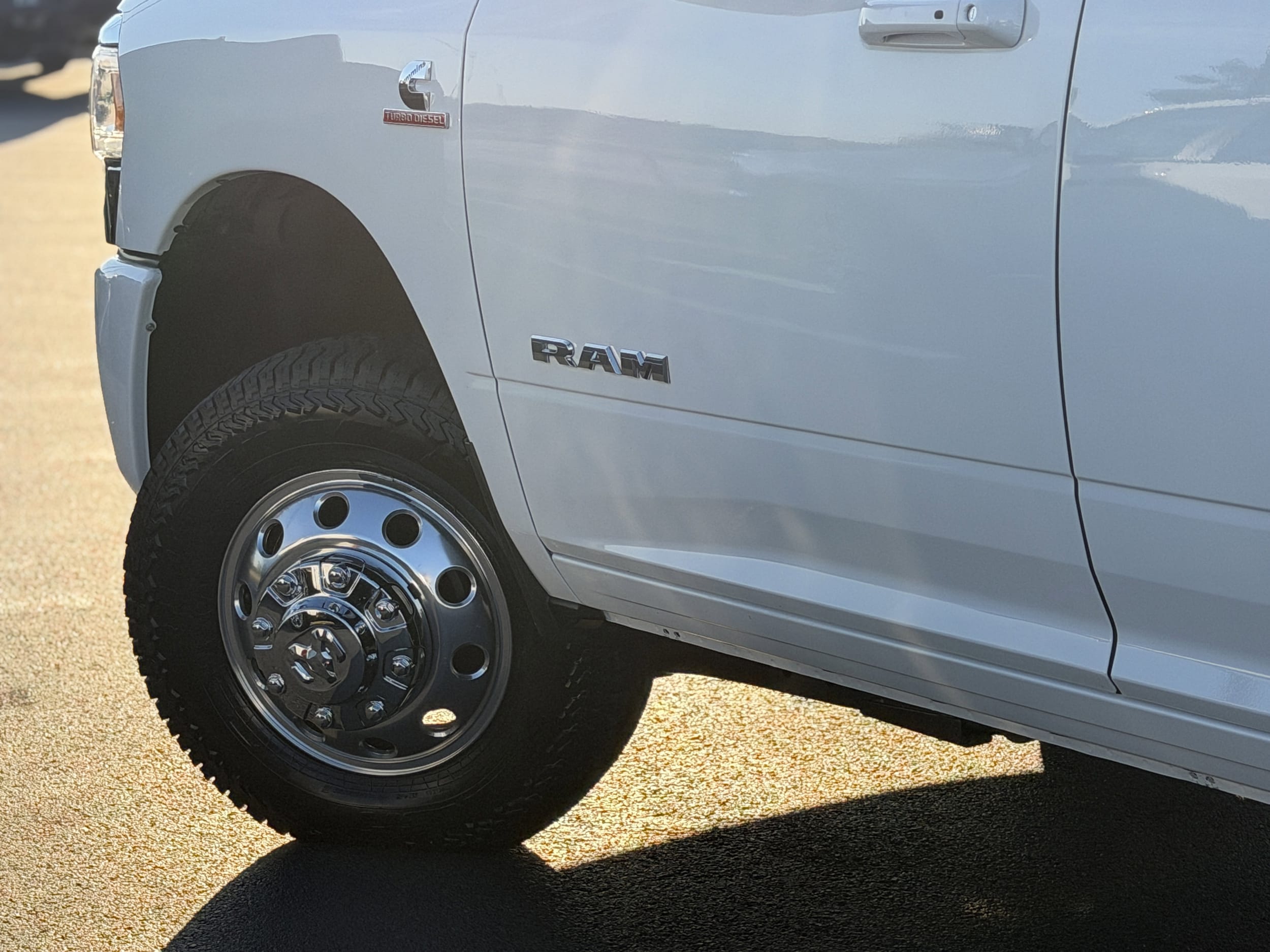 2024 RAM Ram 3500 Pickup Laramie - Photo 6