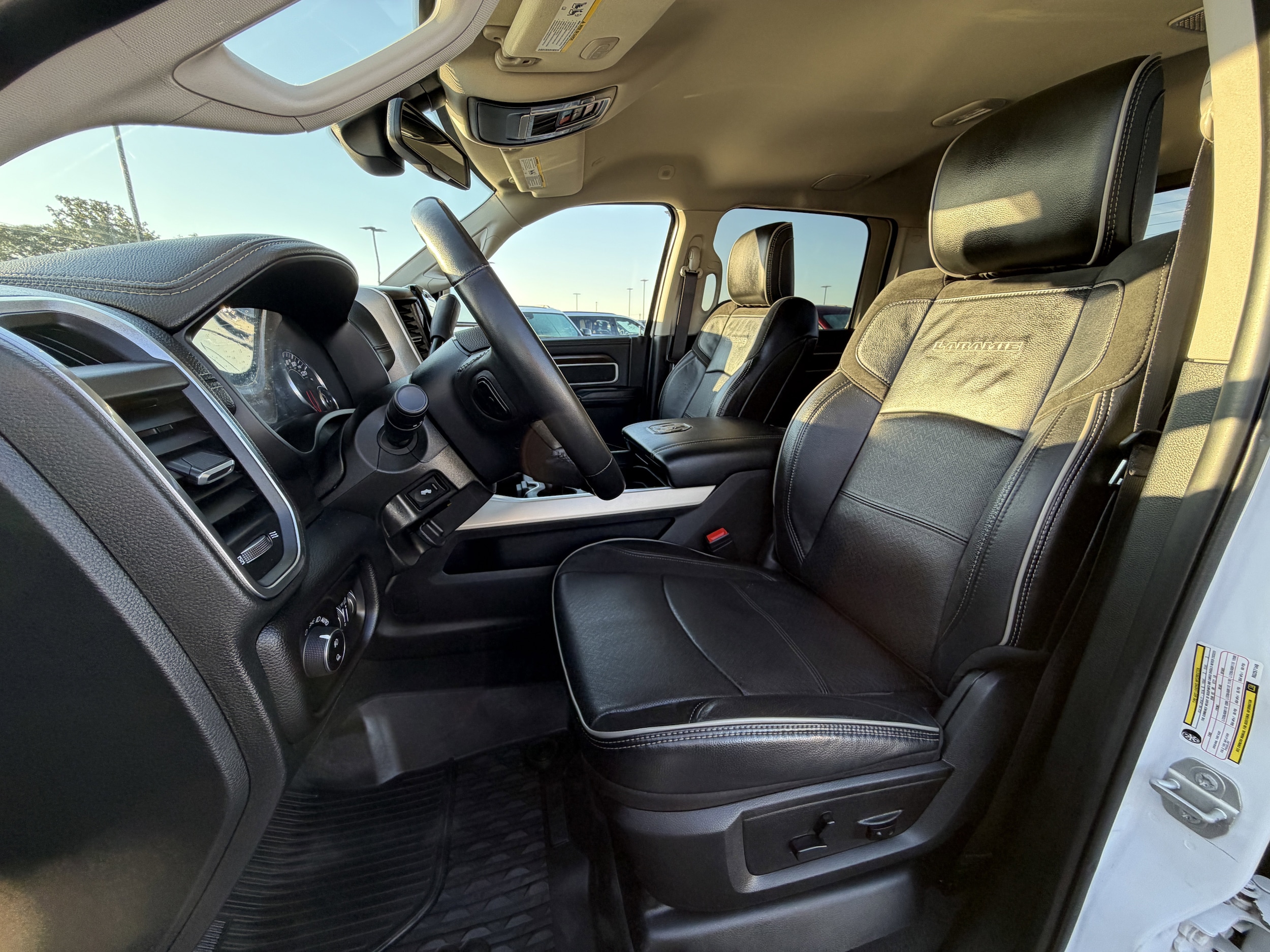 2024 RAM Ram 3500 Pickup Laramie - Photo 8